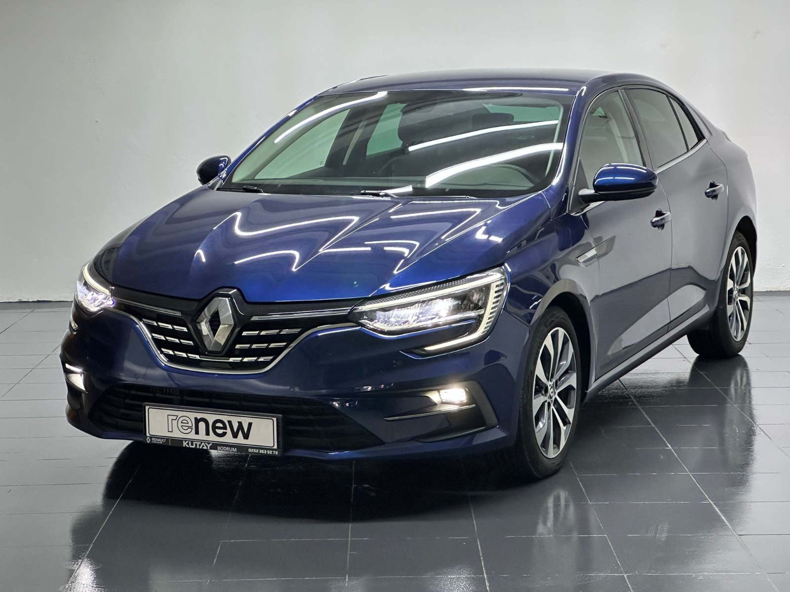 Renault Megane Sedan 1.3 TCe Icon EDC