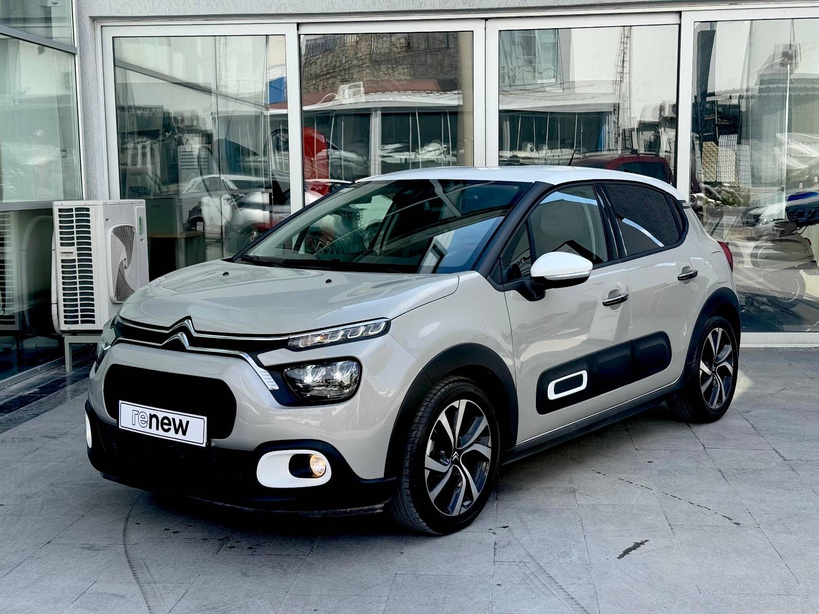 Citroen C3 Hatchback 1.2 PureTech S&S Shine EAT6