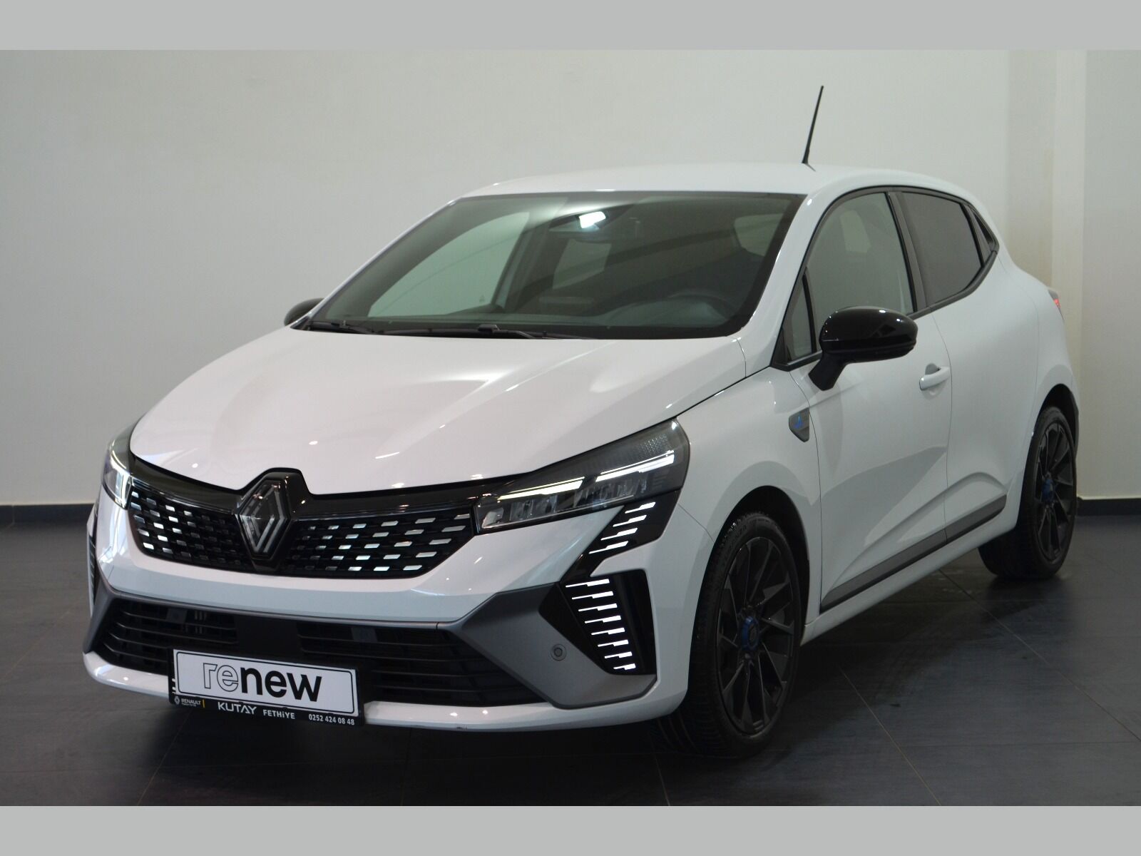 Renault Clio 1.0 TCE Techno Esprit Alpine	X-Tronic