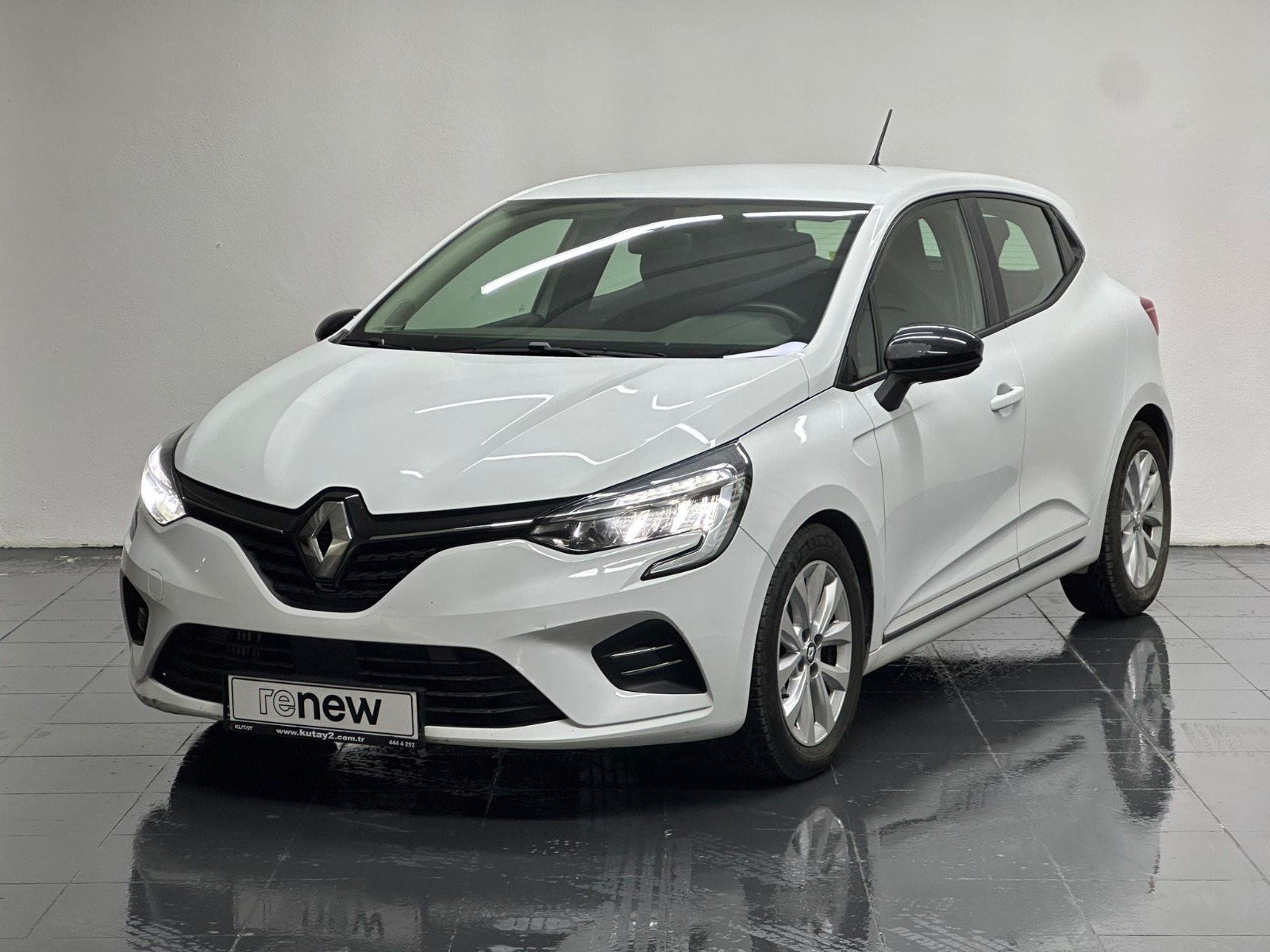 Renault Clio Hatchback 1.0 TCe Touch X-Tronic
