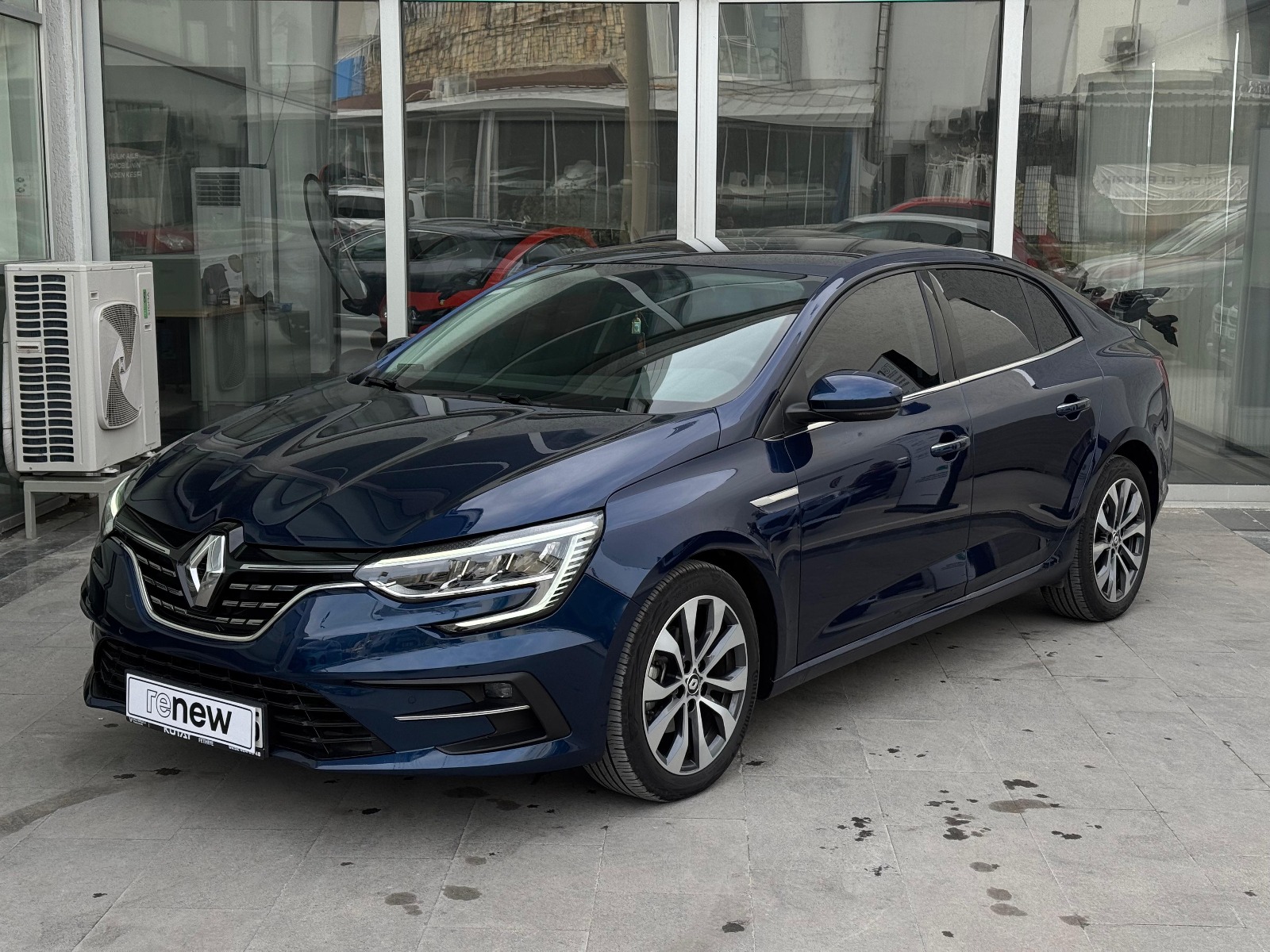Renault Megane Sedan 1.3 TCe Icon EDC