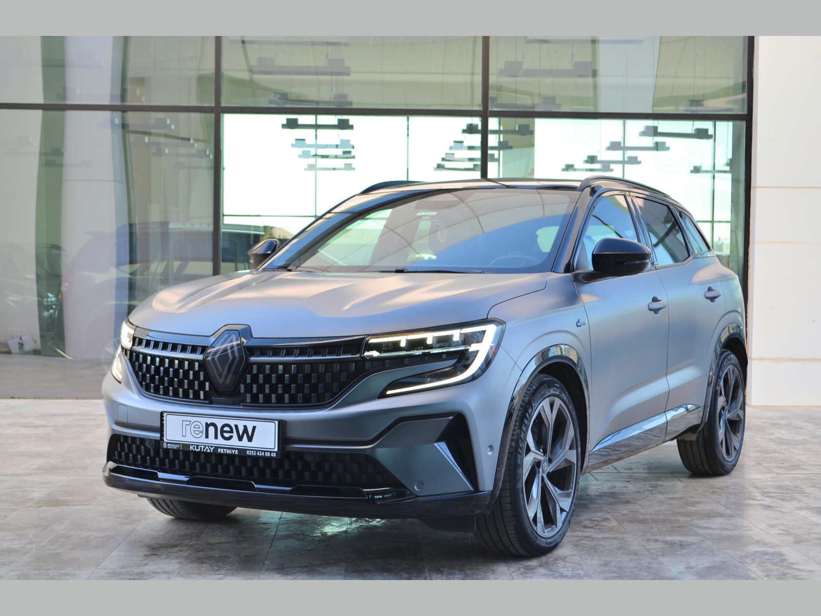 Renault Austral SUV 1.2 E-tech Techno Esprit Alpine Otomatik