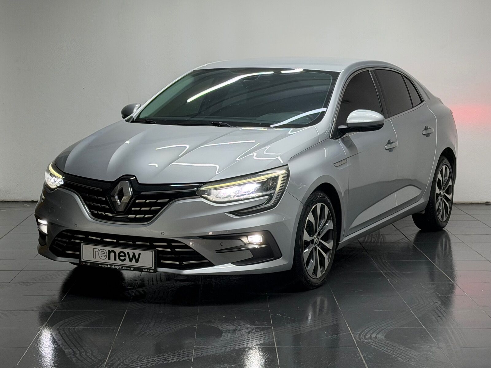 Renault Megane Sedan 1.3 TCe Icon EDC