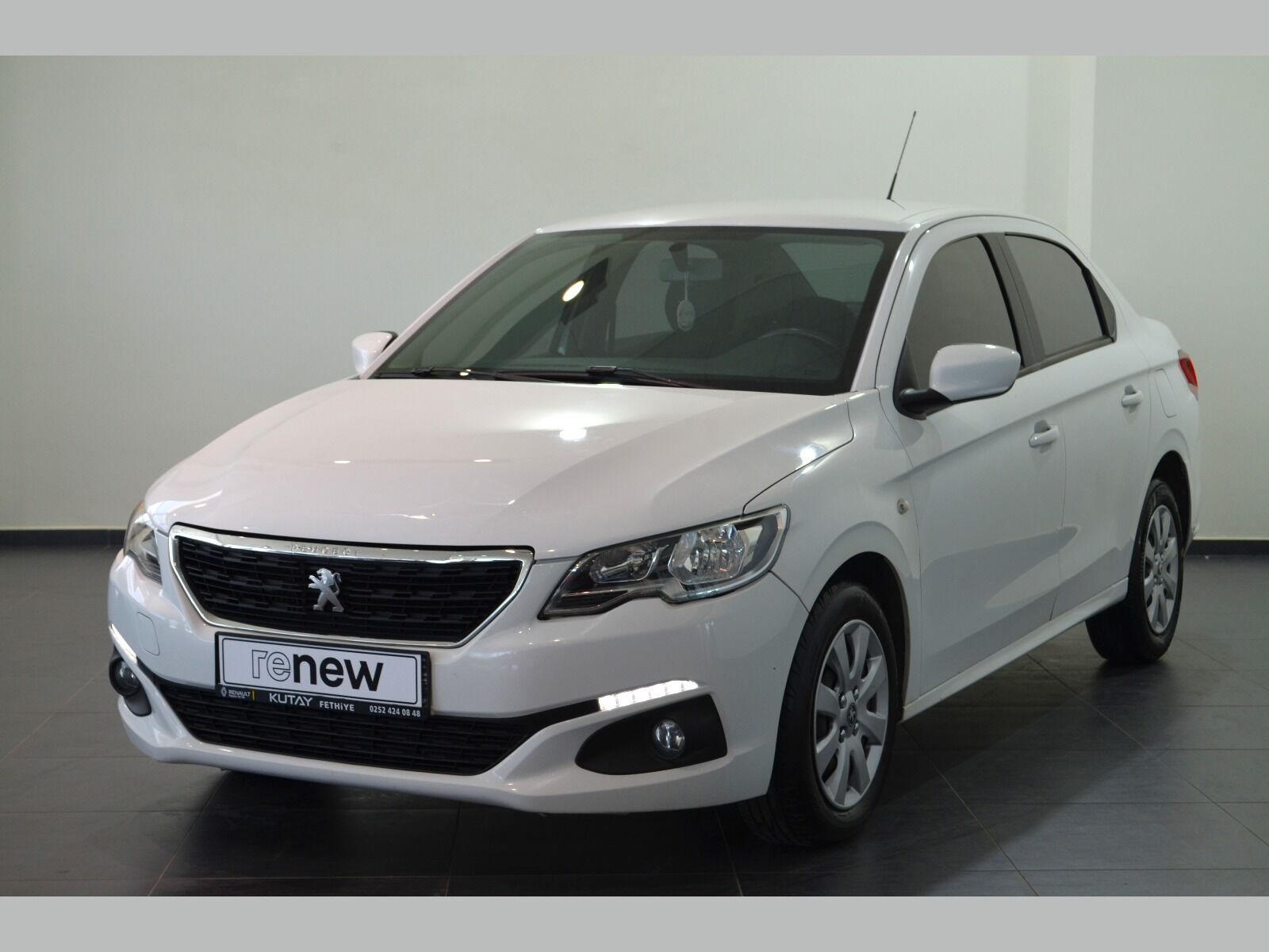 Peugeot 301 1.6 BlueHDI Active