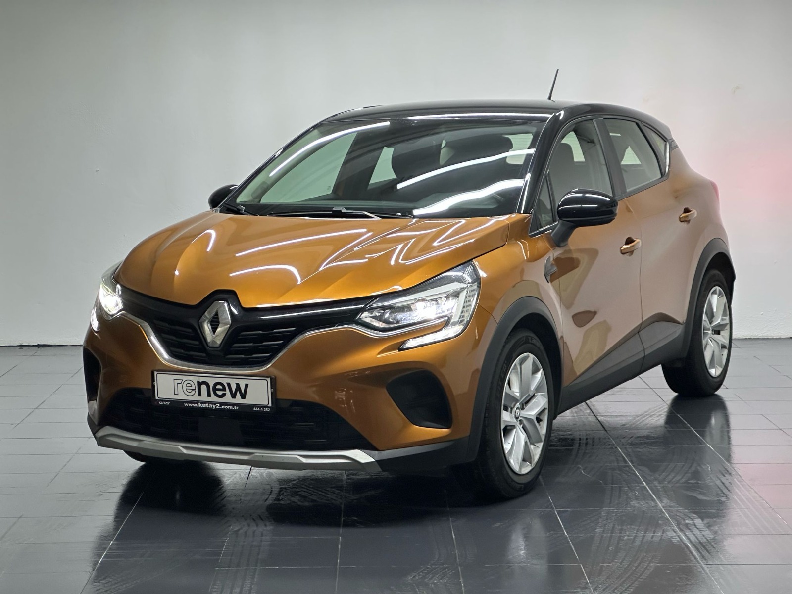 Renault Captur Crossover 1.3 TCe MHEV Touch EDC