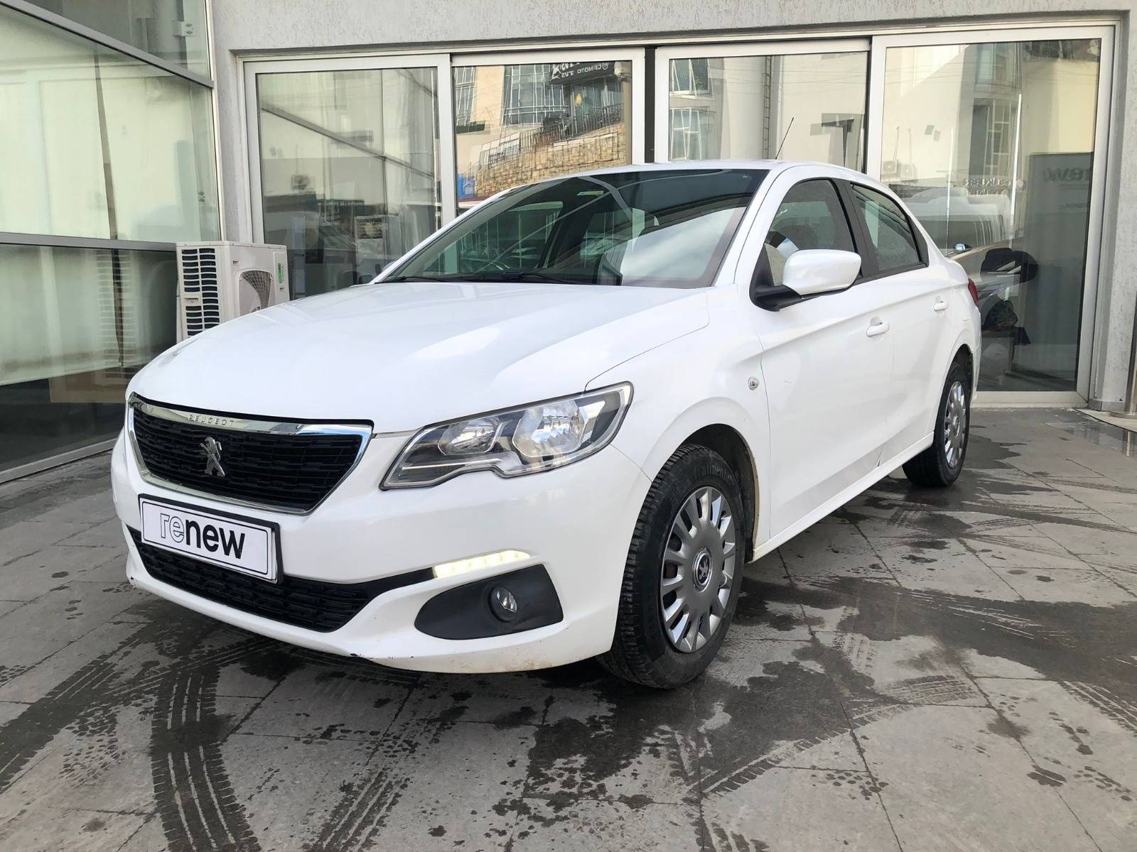 Peugeot 301 Sedan 1.2 VTI PureTech Active