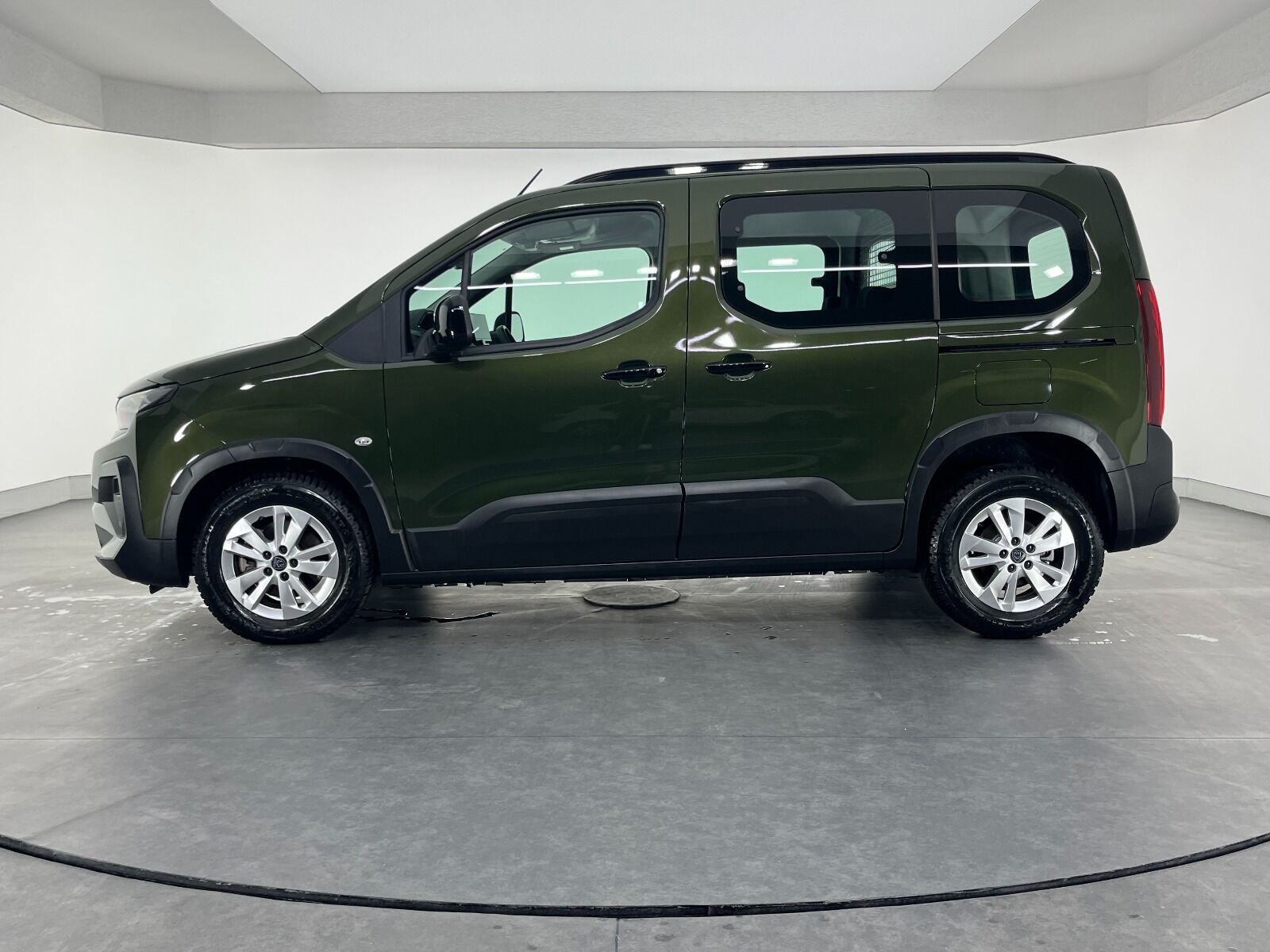 Peugeot Rifter 1.5 BlueHDI Allure EAT8 - 2025 - Detay