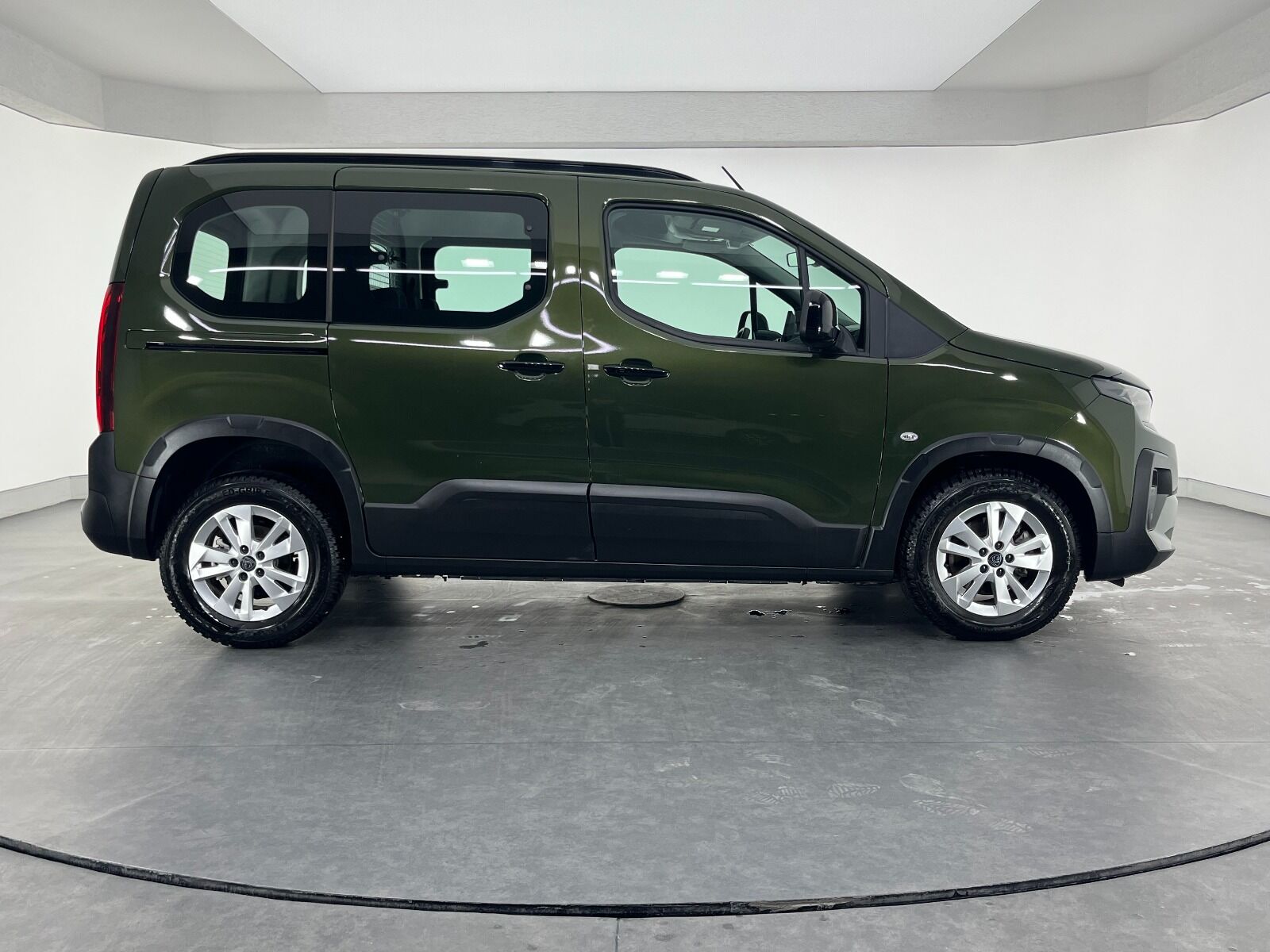 Peugeot Rifter 1.5 BlueHDI Allure EAT8 - 2025 - Detay
