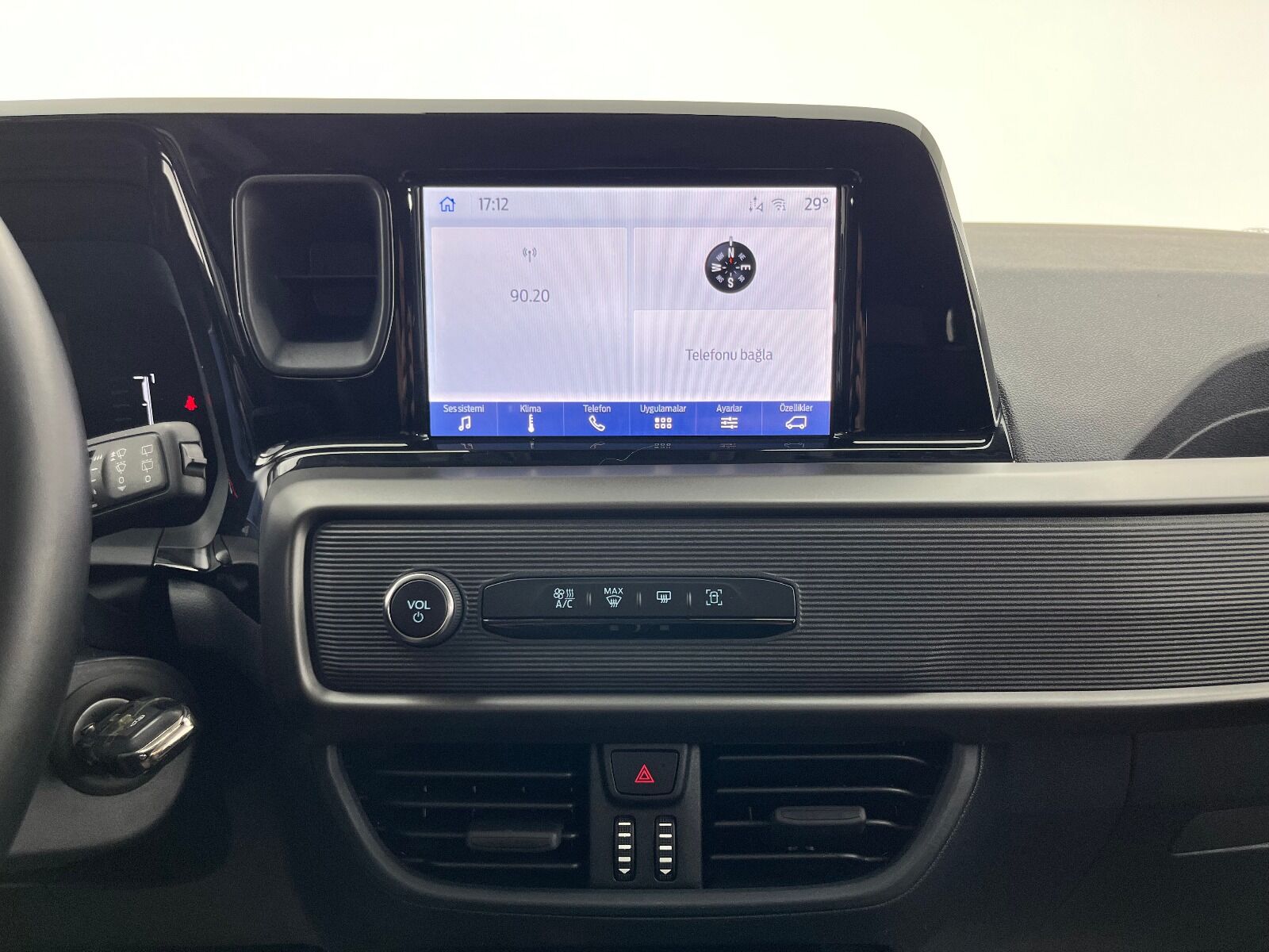 Ford Tourneo Courier 1.5L EcoBlue Deluxe - 2024 - Detay