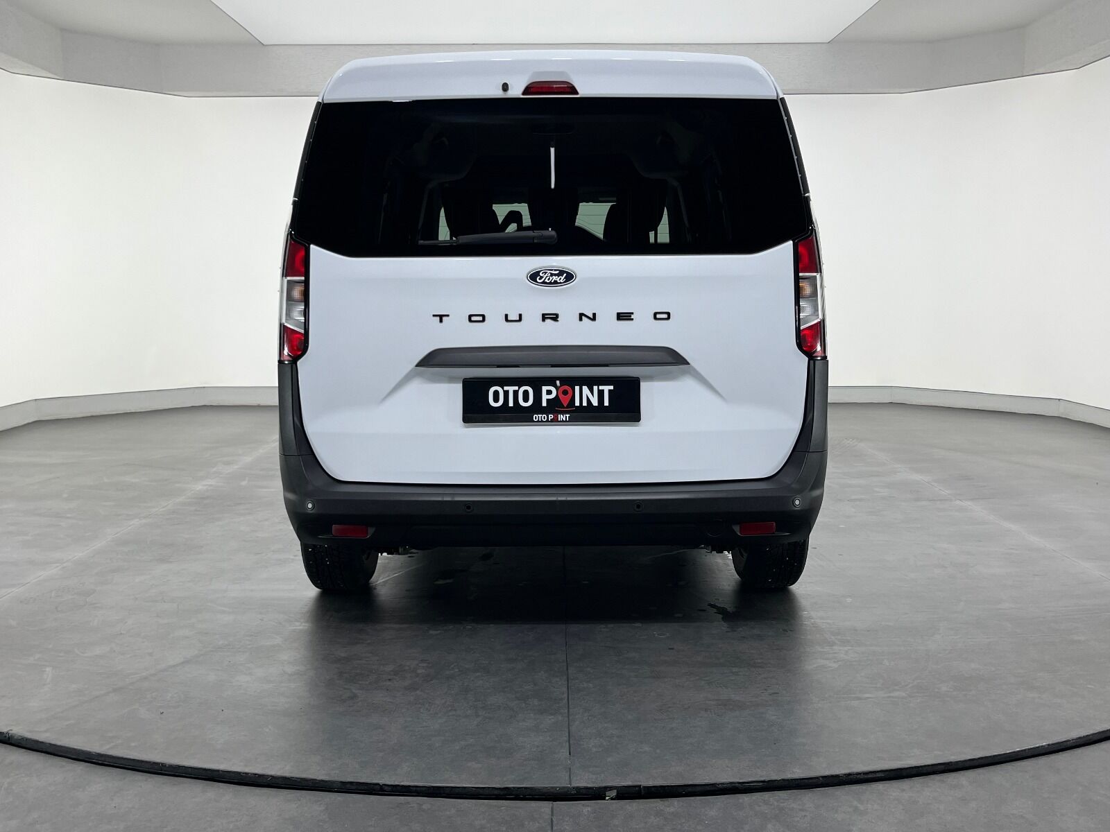 Ford Tourneo Courier 1.5L EcoBlue Deluxe - 2024 - Detay