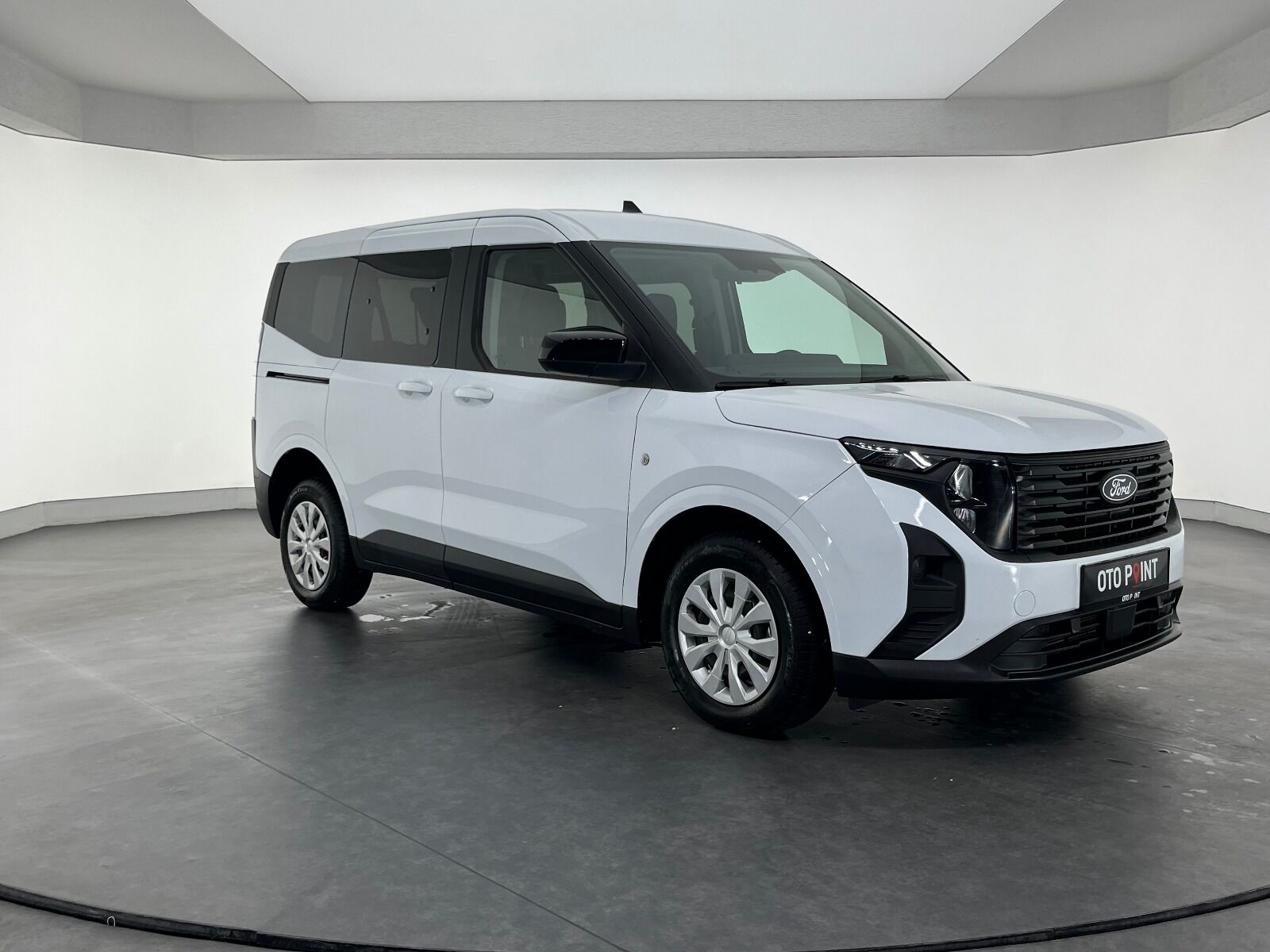 Ford Tourneo Courier 1.5L EcoBlue Deluxe - 2024 - Detay
