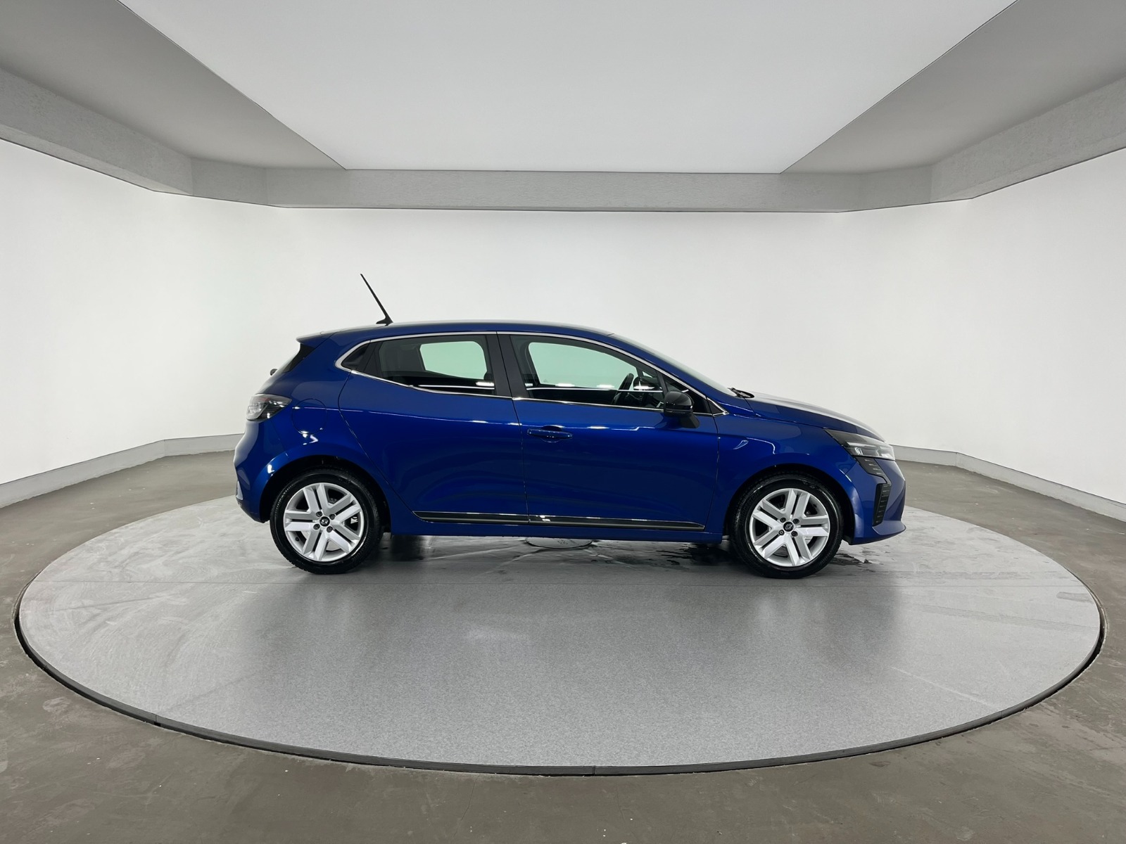 Renault Clio Hatchback 1.0 TCe Evolution X-Tronic - 2024 - Detay