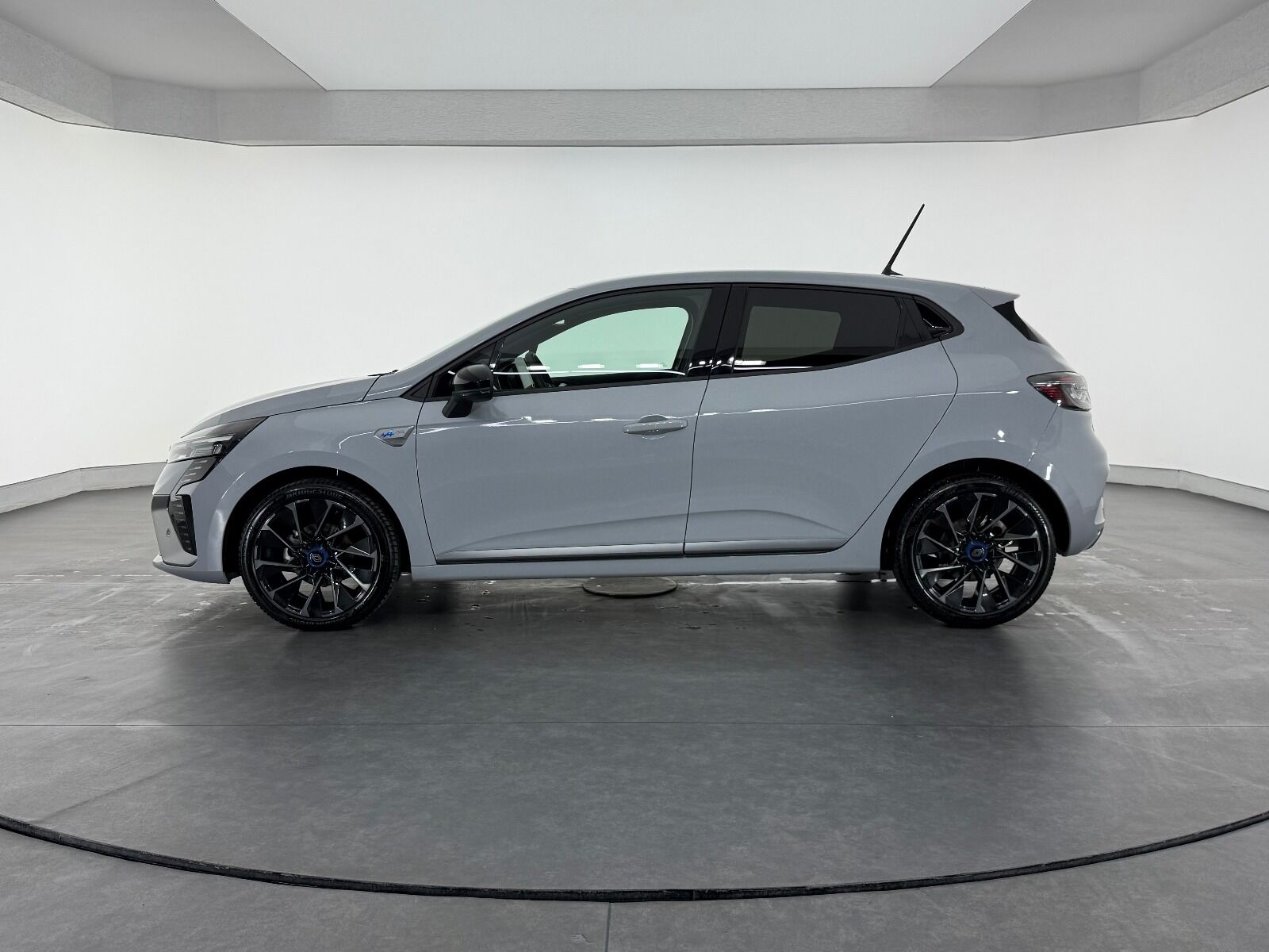 Renault Clio 1.0 TCE Techno Esprit Alpine X-Tronic - 2025 - Detay