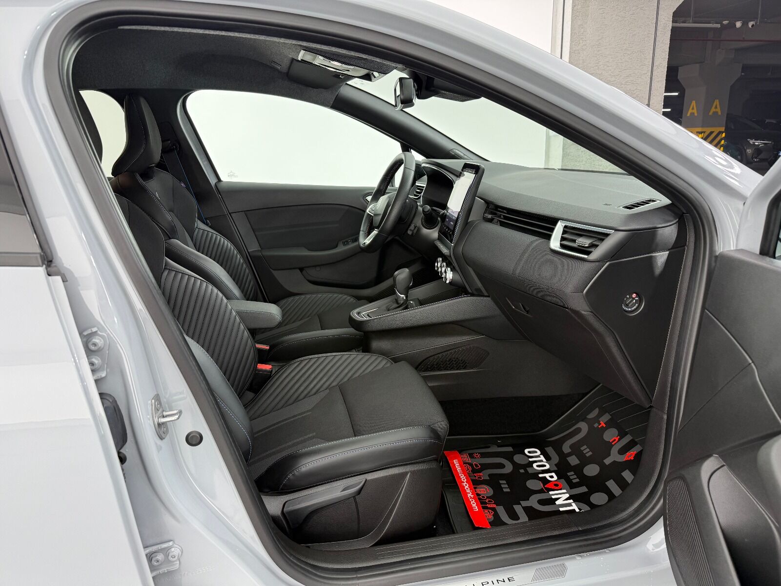 Renault Clio 1.0 TCE Techno Esprit Alpine X-Tronic - 2025 - Detay