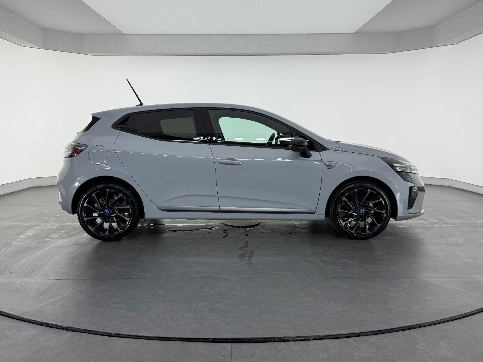 Renault Clio 1.0 TCE Techno Esprit Alpine X-Tronic - 2025 - Detay
