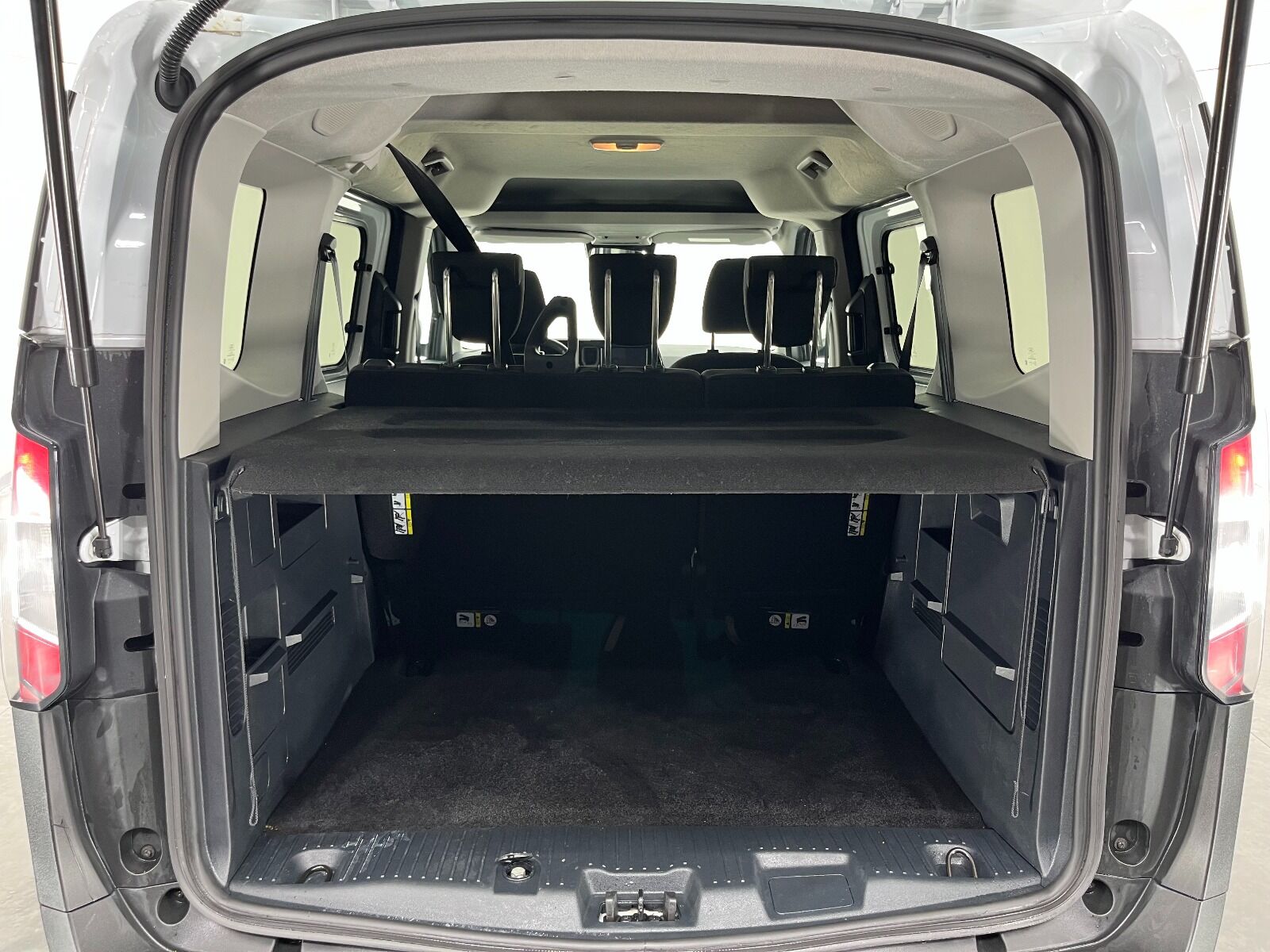 Ford Tourneo Courier Kombi 1.5 EcoBlue Deluxe - 2024 - Detay