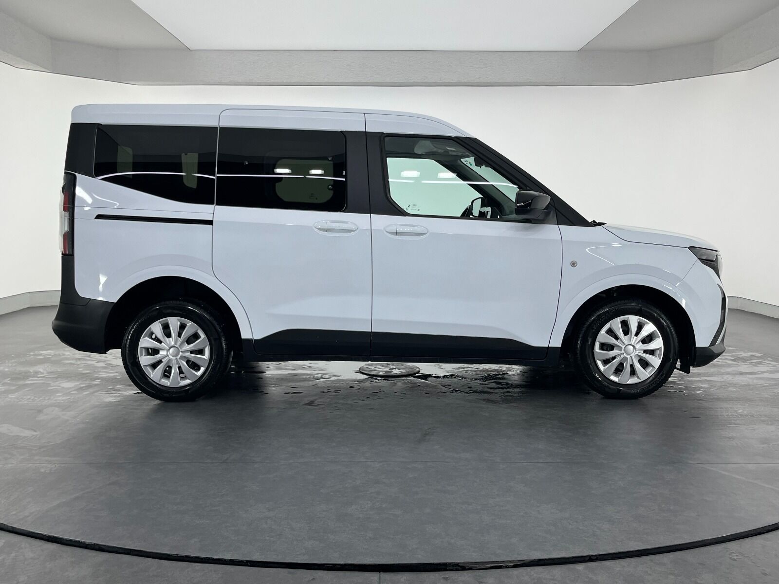 Ford Tourneo Courier Kombi 1.5 EcoBlue Deluxe - 2024 - Detay