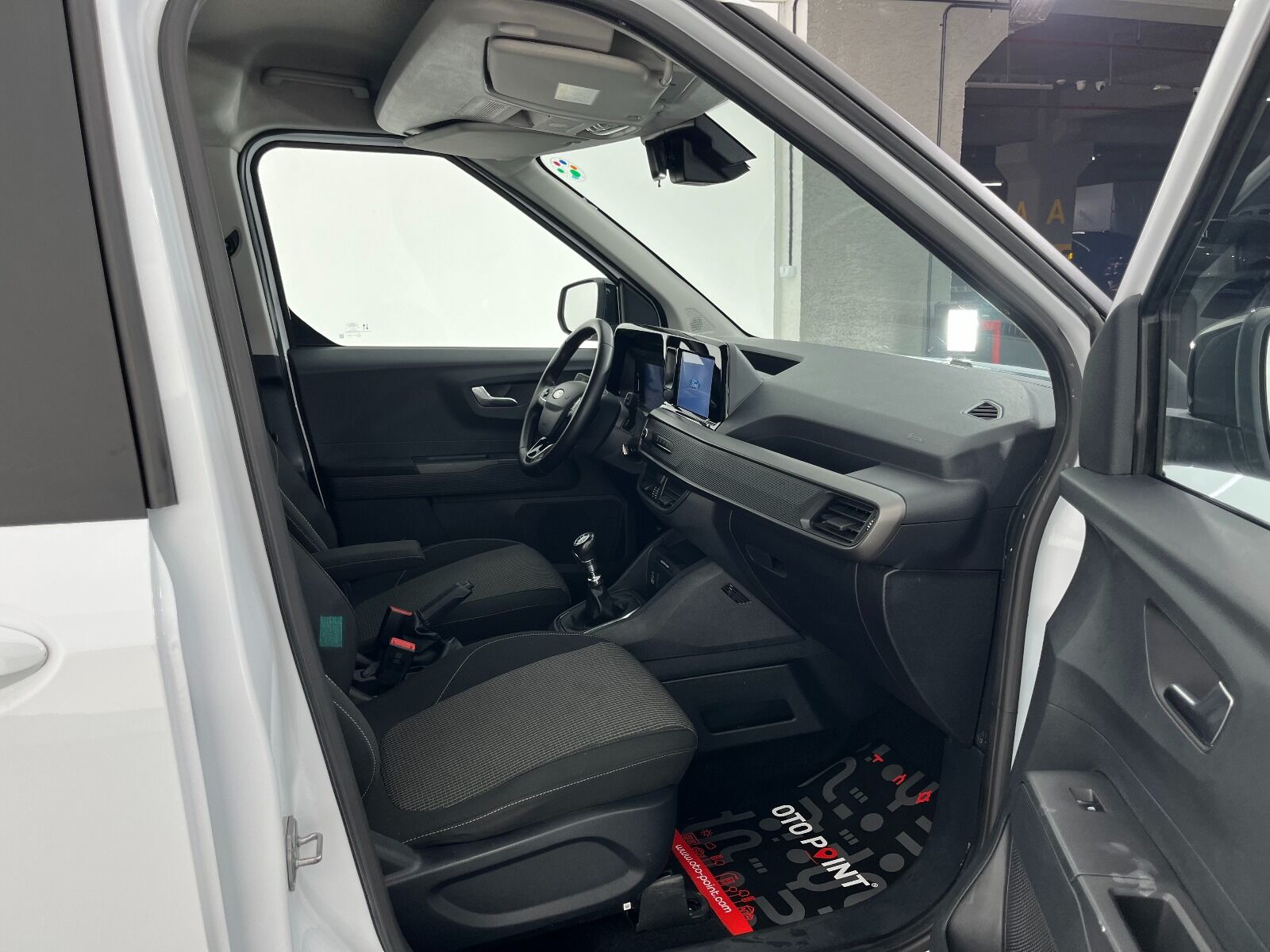 Ford Tourneo Courier Kombi 1.5 EcoBlue Deluxe - 2024 - Detay