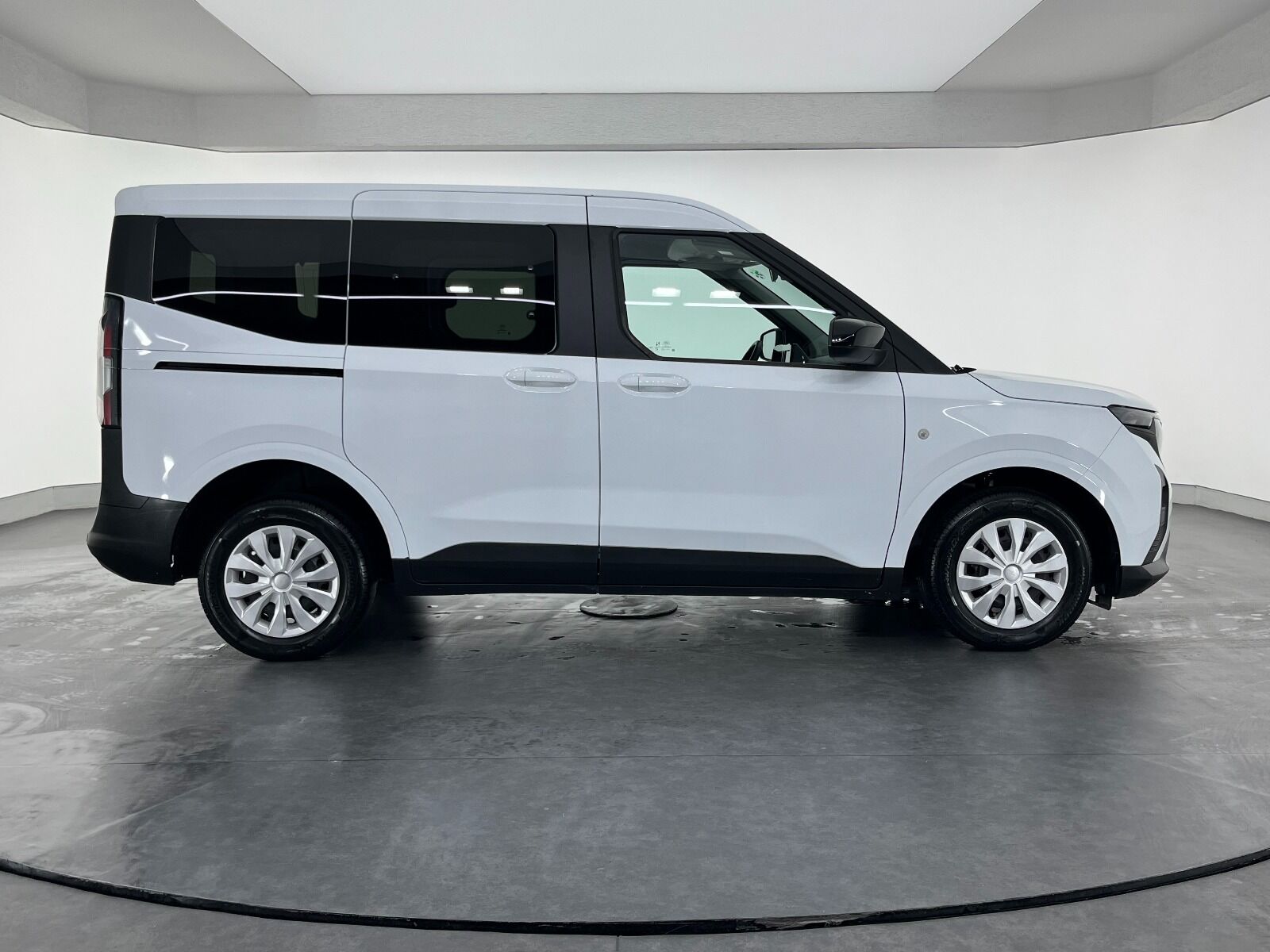 Ford Tourneo Courier Kombi 1.5 EcoBlue Deluxe - 2024 - Detay