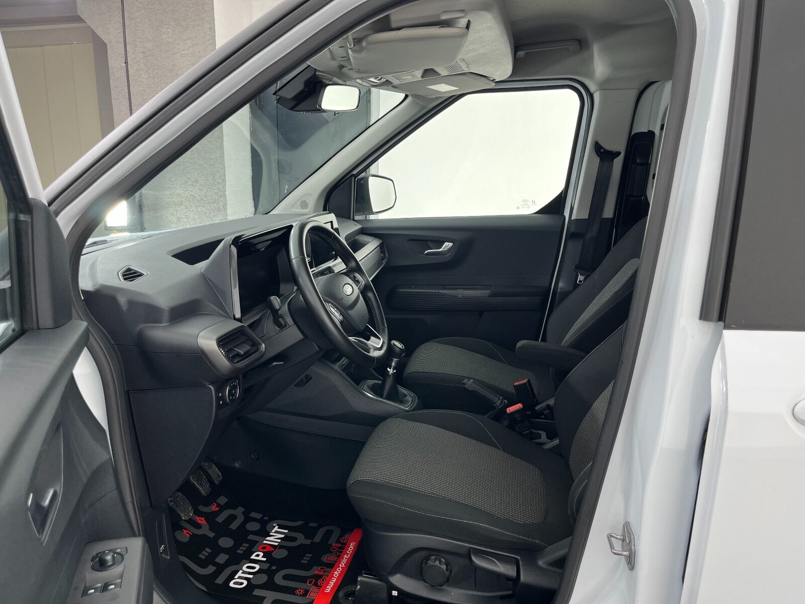 Ford Tourneo Courier Kombi 1.5 EcoBlue Deluxe - 2024 - Detay