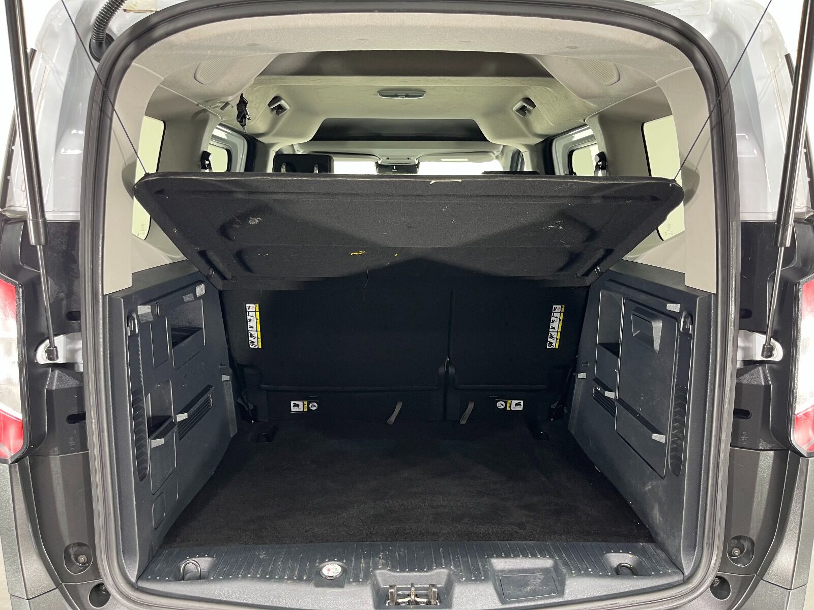 Ford Tourneo Courier Kombi 1.5 EcoBlue Deluxe - 2024 - Detay