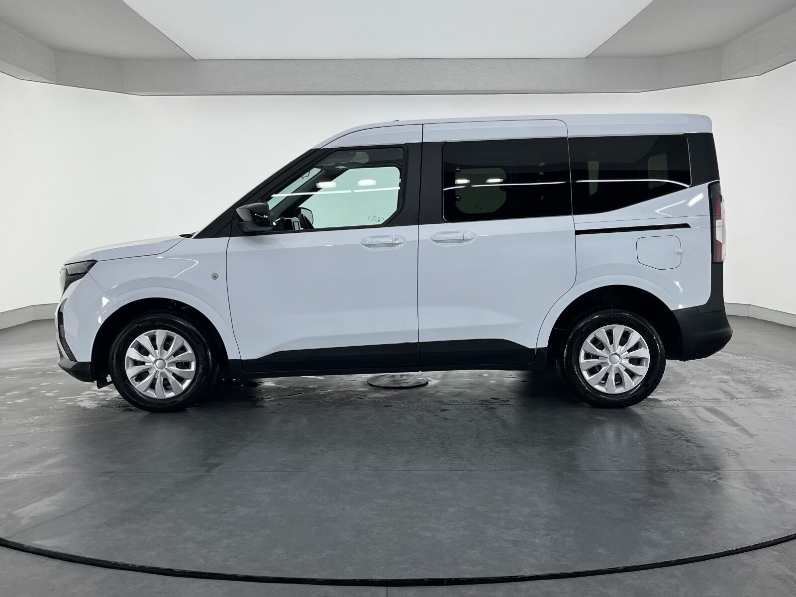 Ford Tourneo Courier Kombi 1.5 EcoBlue Deluxe - 2024 - Detay