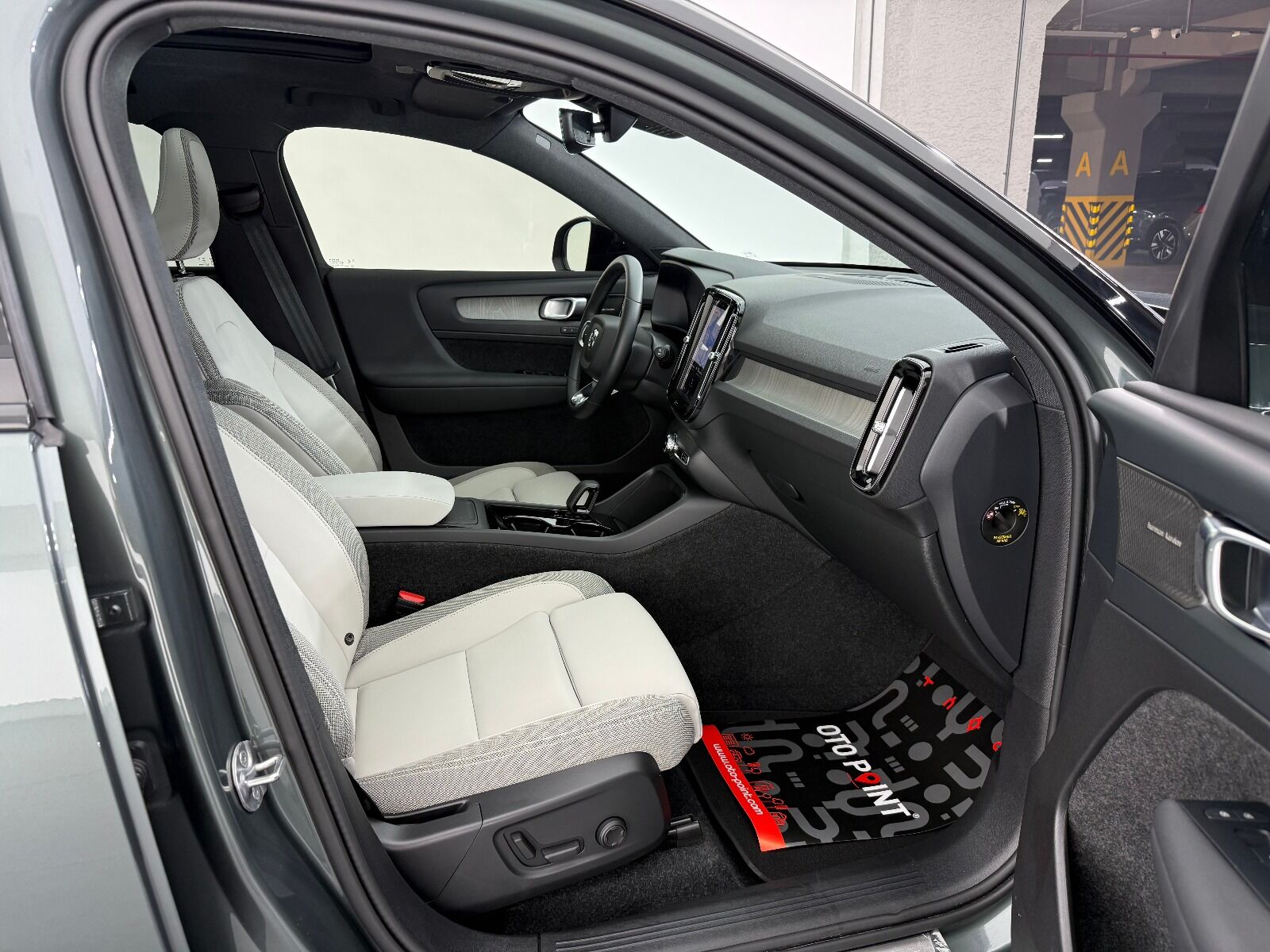 Volvo EX40 Single Motor Extended Range Ultra - 2025 - Detay