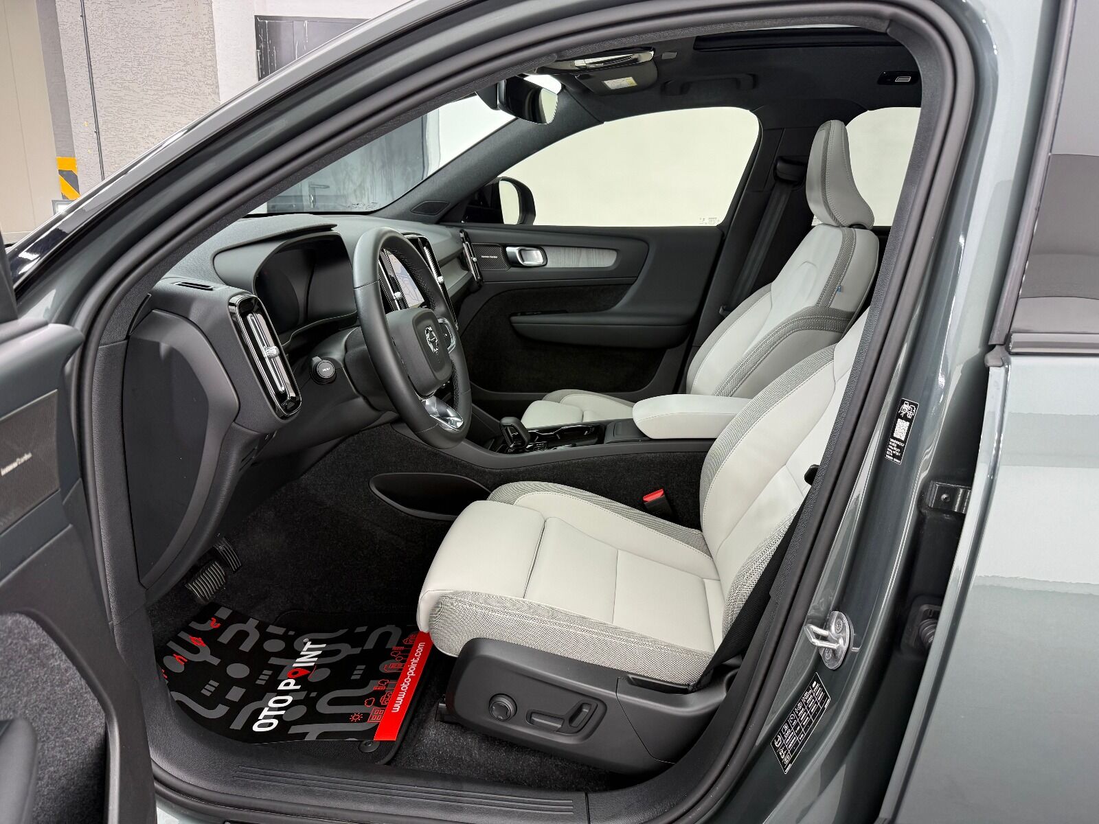 Volvo EX40 Single Motor Extended Range Ultra - 2025 - Detay
