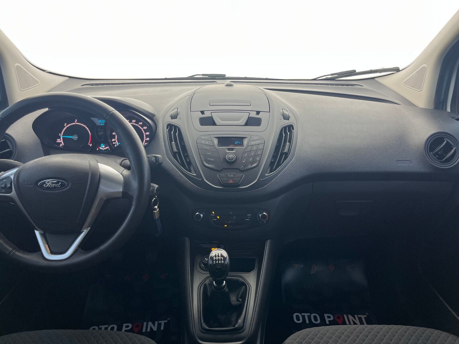 Ford Tourneo Courier 1.5 TDCI Deluxe - 2023 - Detay