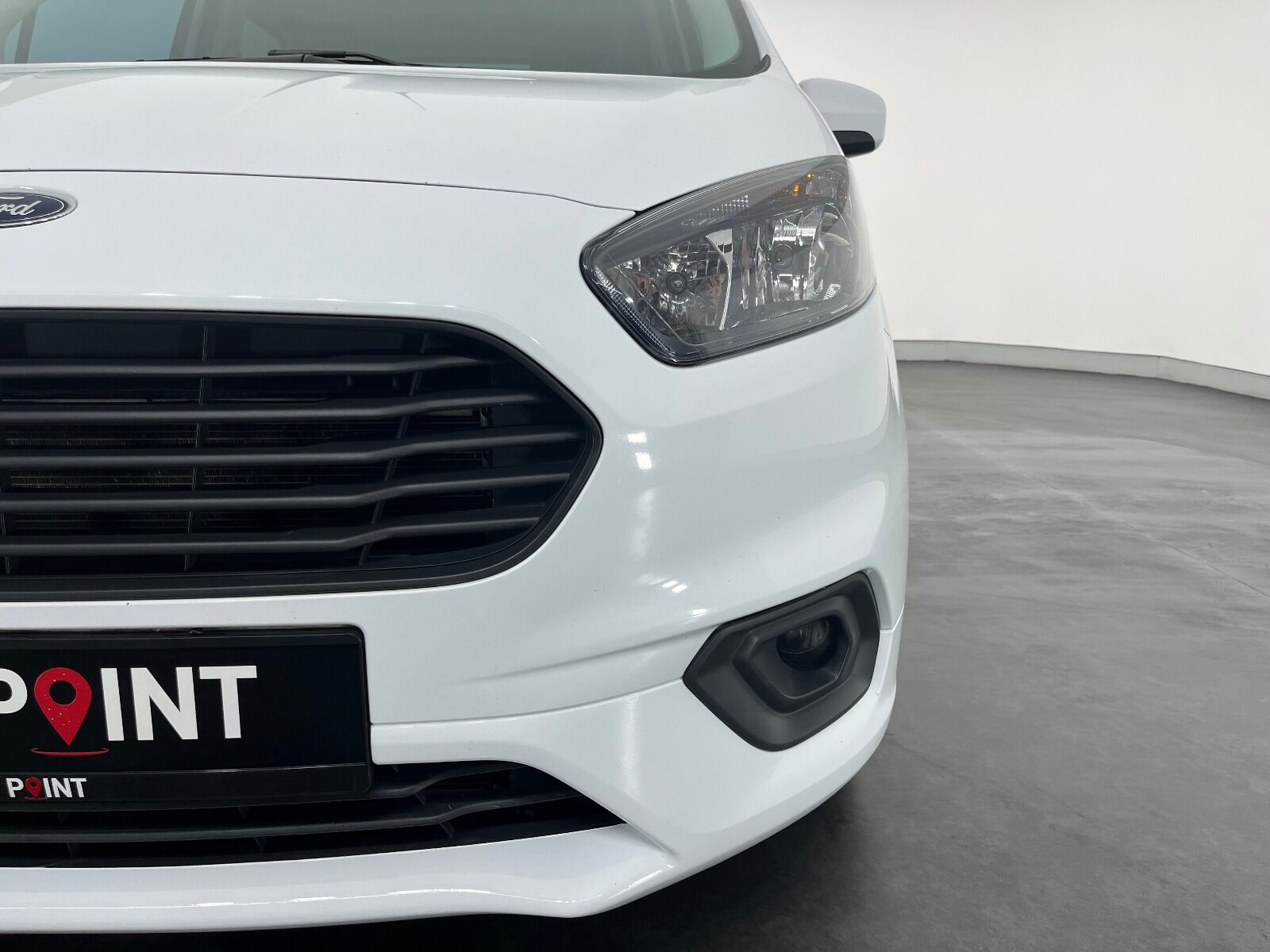 Ford Tourneo Courier 1.5 TDCI Deluxe - 2023 - Detay