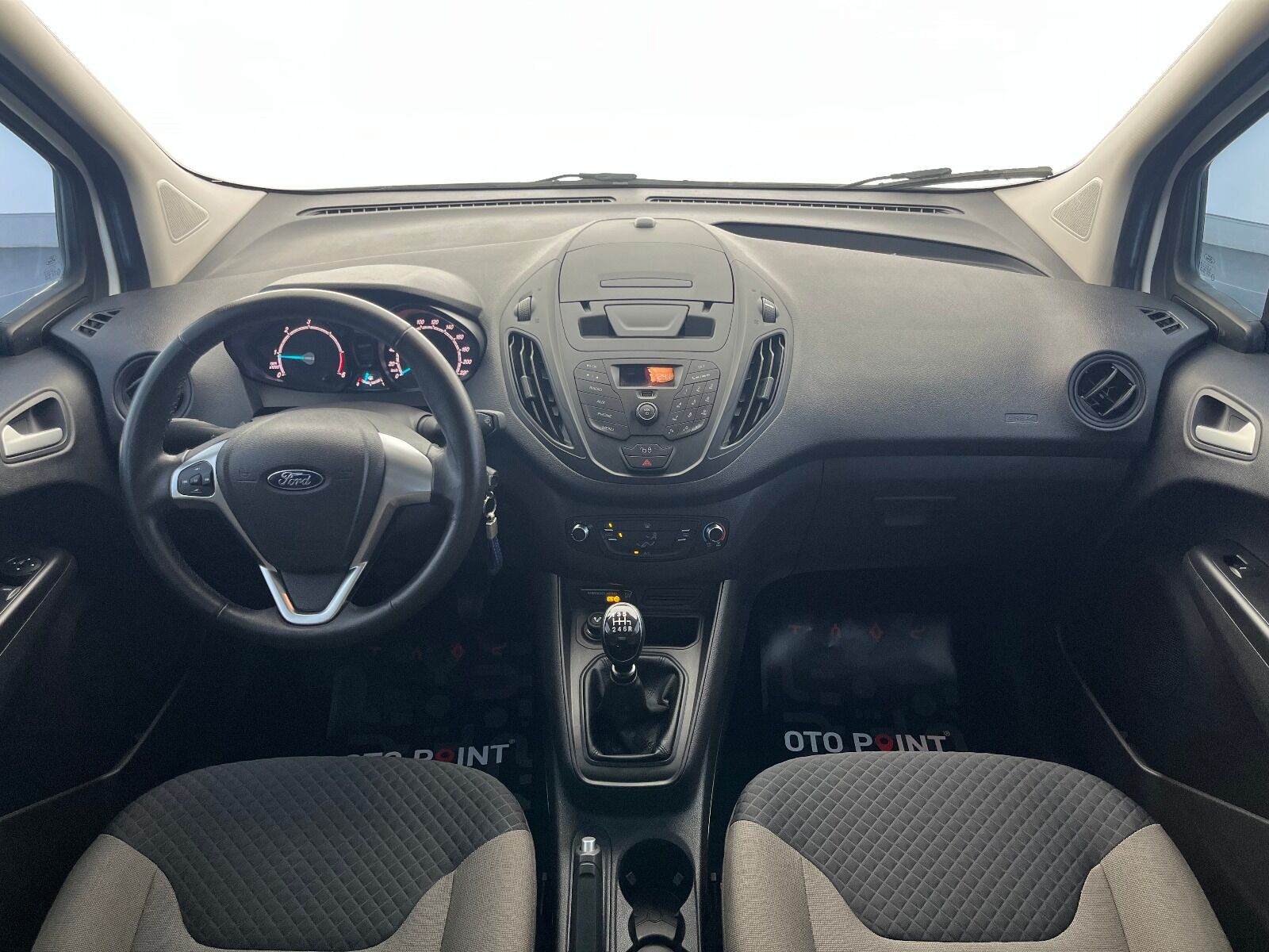 Ford Tourneo Courier 1.5 TDCI Deluxe - 2023 - Detay