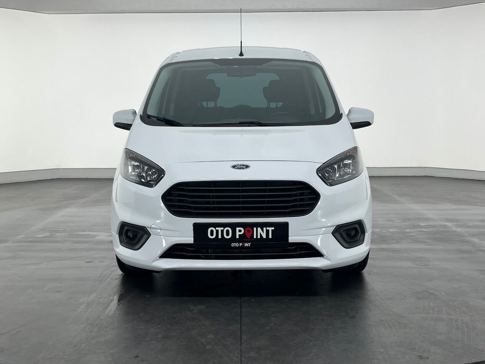 Ford Tourneo Courier 1.5 TDCI Deluxe - 2023