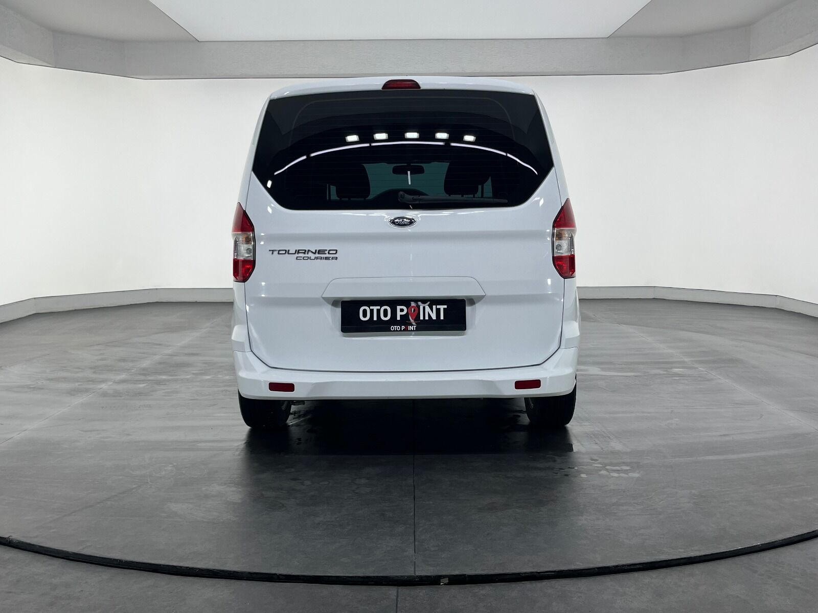 Ford Tourneo Courier 1.5 TDCI Deluxe - 2023 - Detay