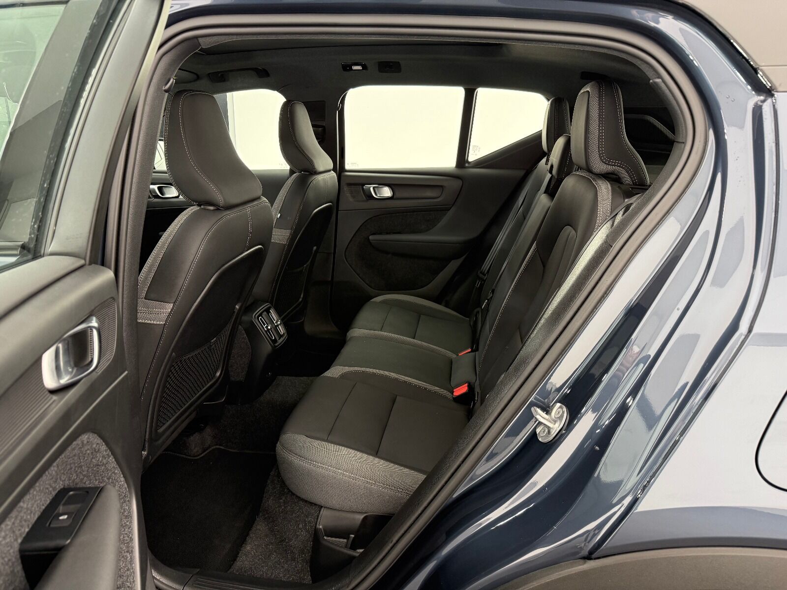 Volvo EX40 Single Motor Extended Range Ultra - 2025 - Detay