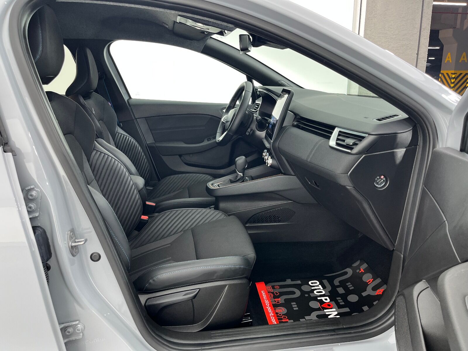 Renault Clio 1.0 TCE Techno Esprit Alpine X-Tronic - 2025 - Detay