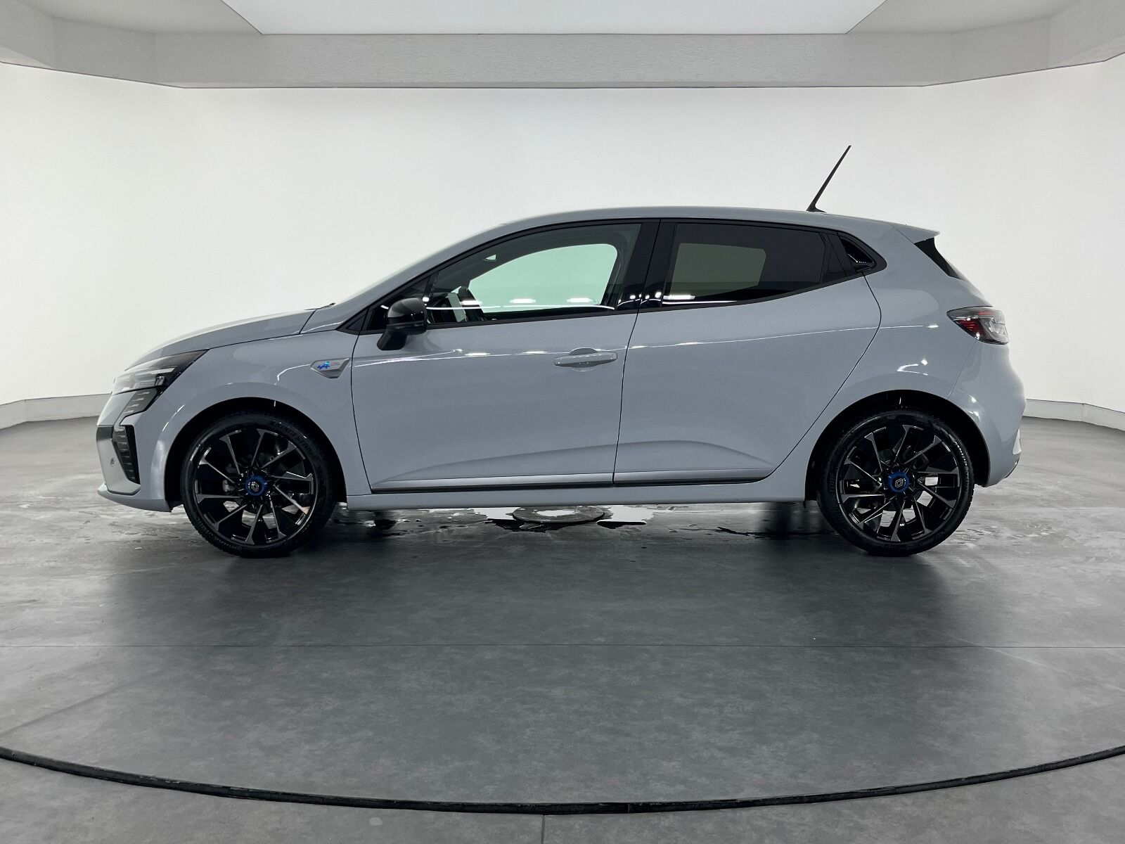 Renault Clio 1.0 TCE Techno Esprit Alpine X-Tronic - 2025 - Detay