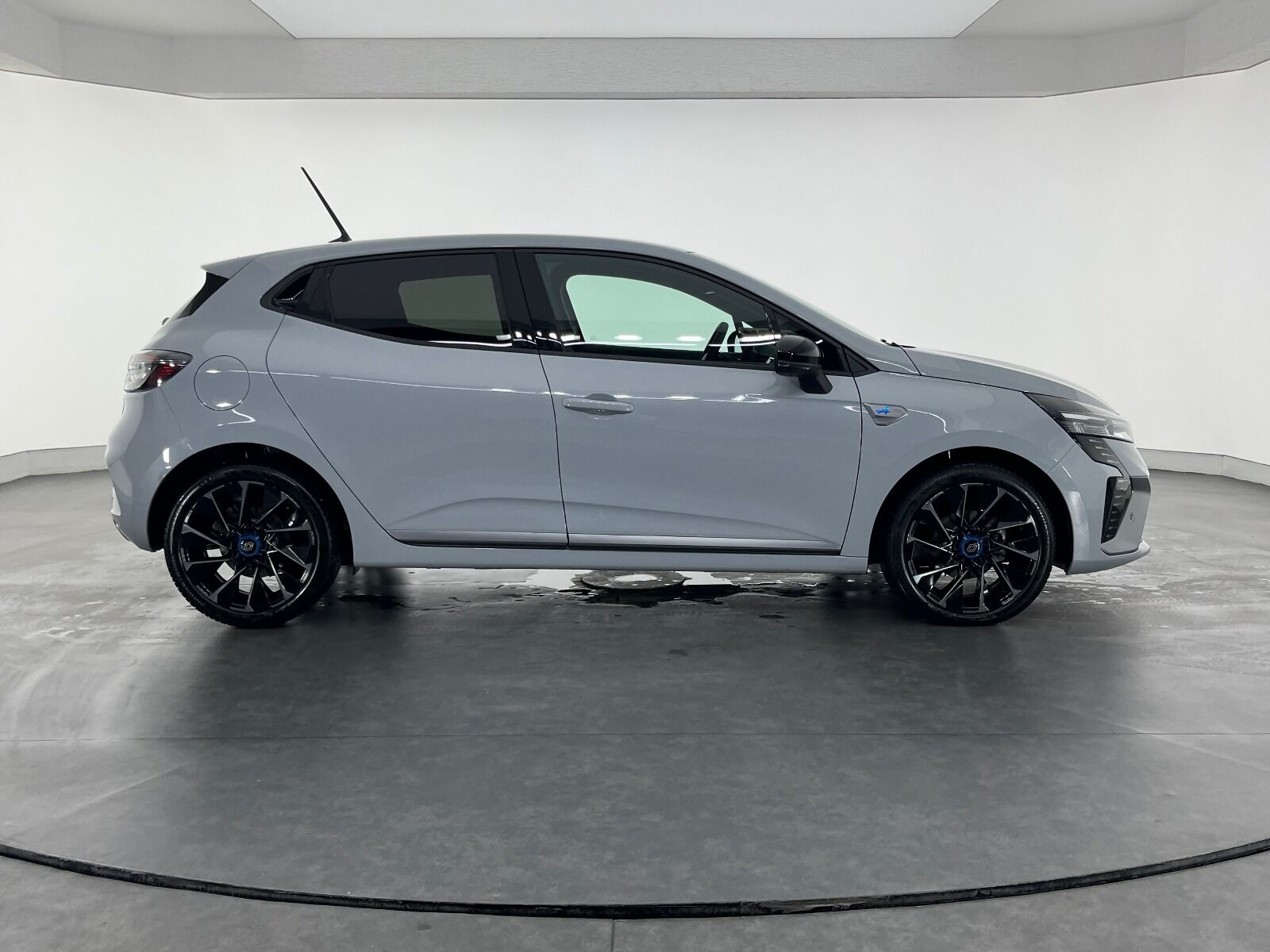 Renault Clio 1.0 TCE Techno Esprit Alpine X-Tronic - 2025 - Detay