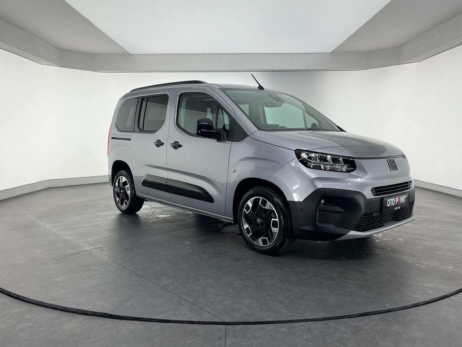 Fiat Doblo Combi 1.5 BlueHDİ Premio Plus - 2025 - Detay