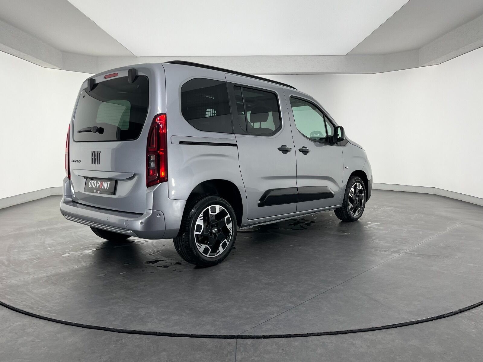 Fiat Doblo Combi 1.5 BlueHDİ Premio Plus - 2025 - Detay