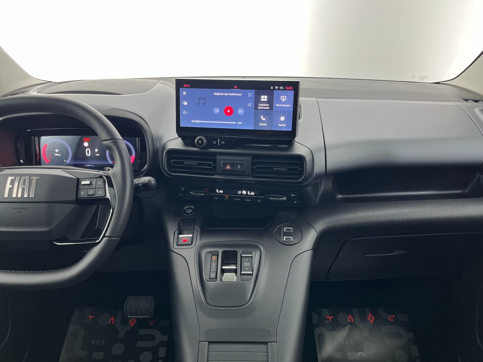 Fiat Doblo Combi 1.5 BlueHDİ Premio Plus - 2025 - Detay