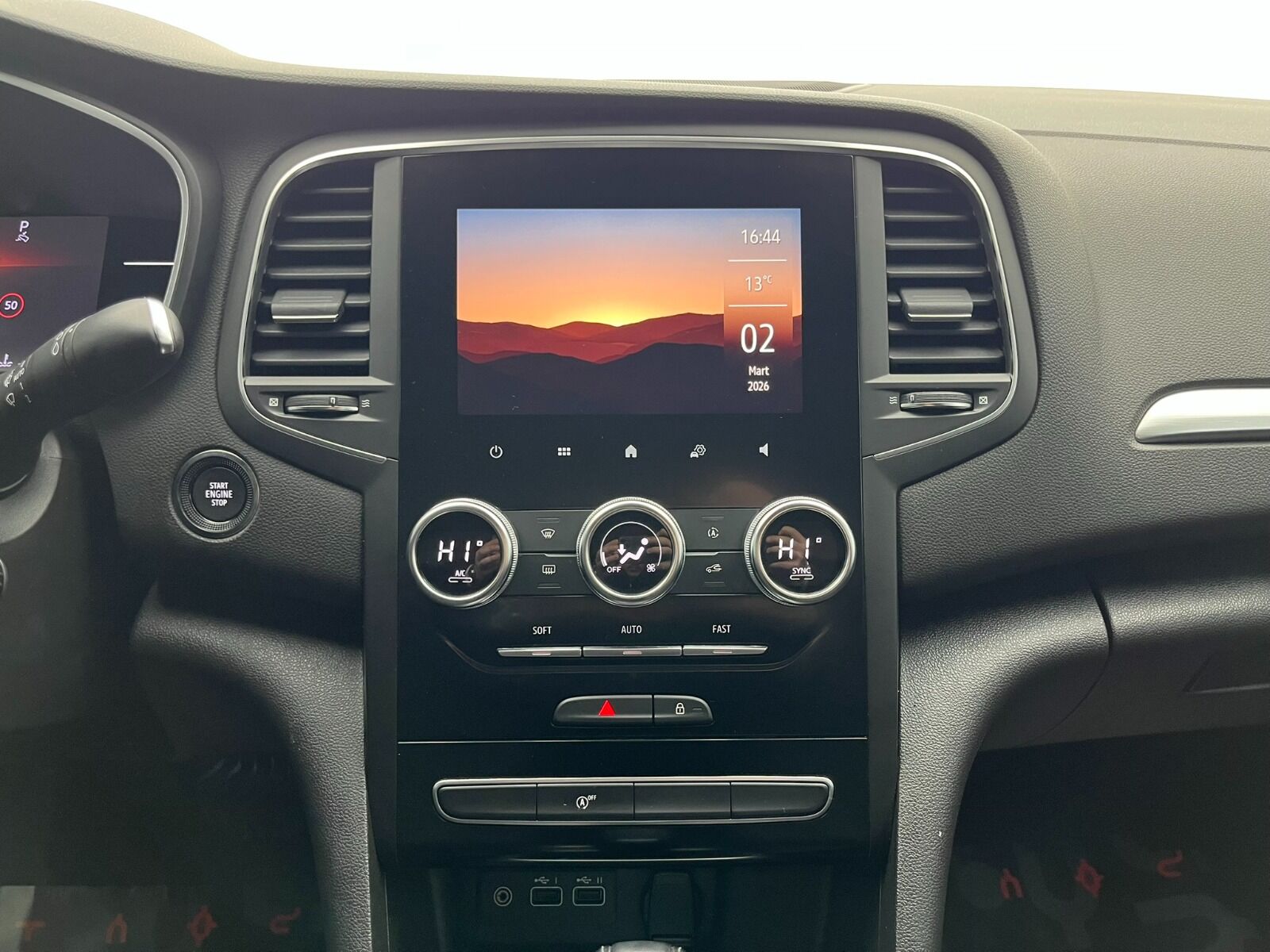 Renault Megane Sedan 1.5 Blue DCI Icon EDC - 2024 - Detay