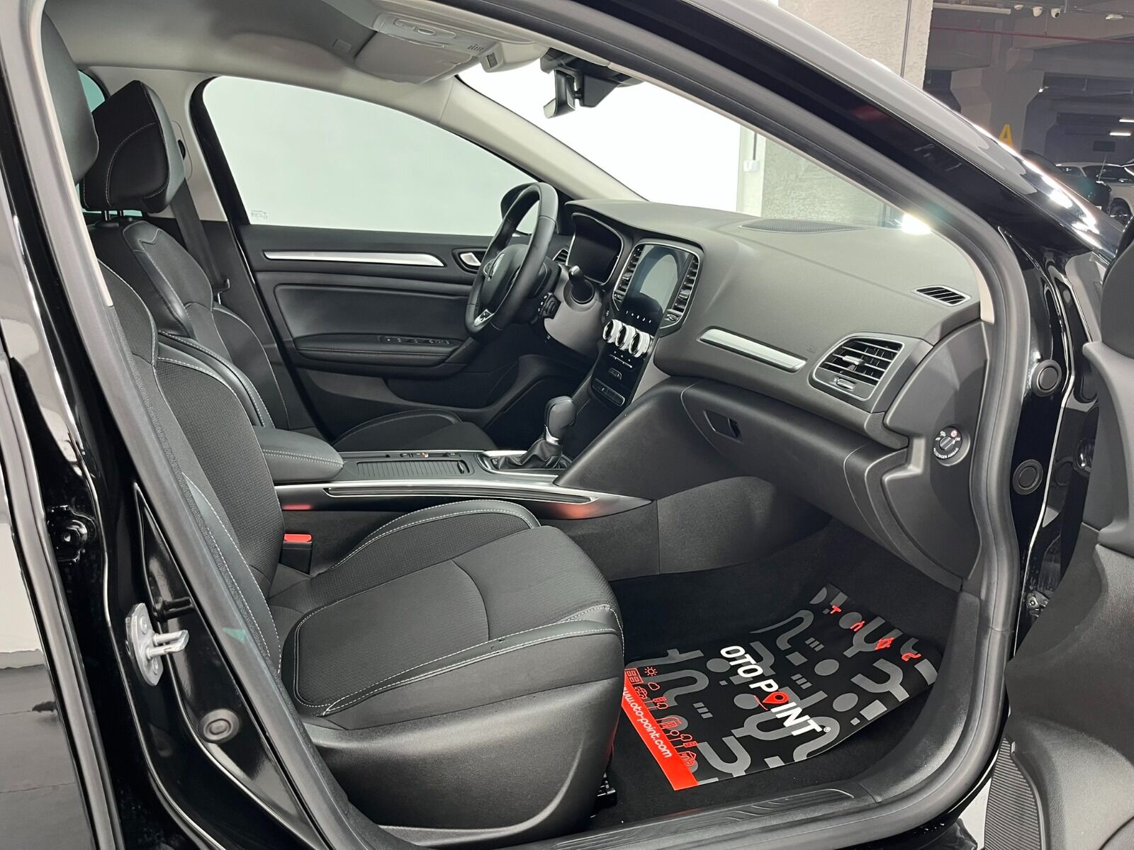 Renault Megane Sedan 1.5 Blue DCI Icon EDC - 2024 - Detay