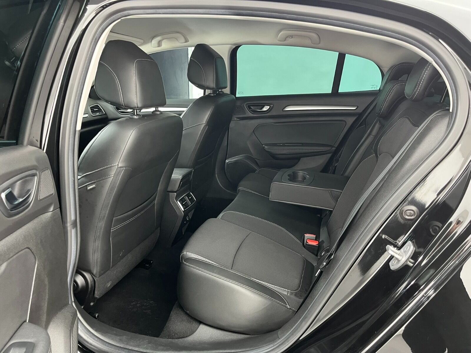 Renault Megane Sedan 1.5 Blue DCI Icon EDC - 2024 - Detay