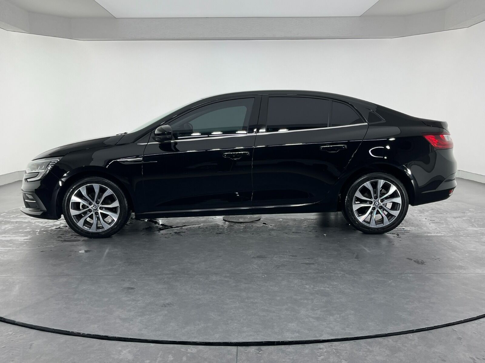 Renault Megane Sedan 1.5 Blue DCI Icon EDC - 2024 - Detay