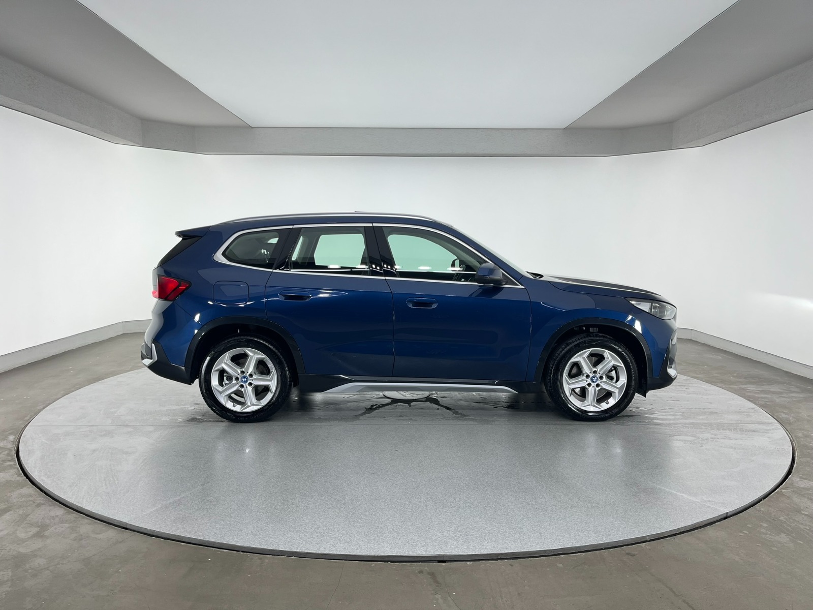 BMW X1 SUV 25e xDrive X Line Otomatik - 2025 - Detay