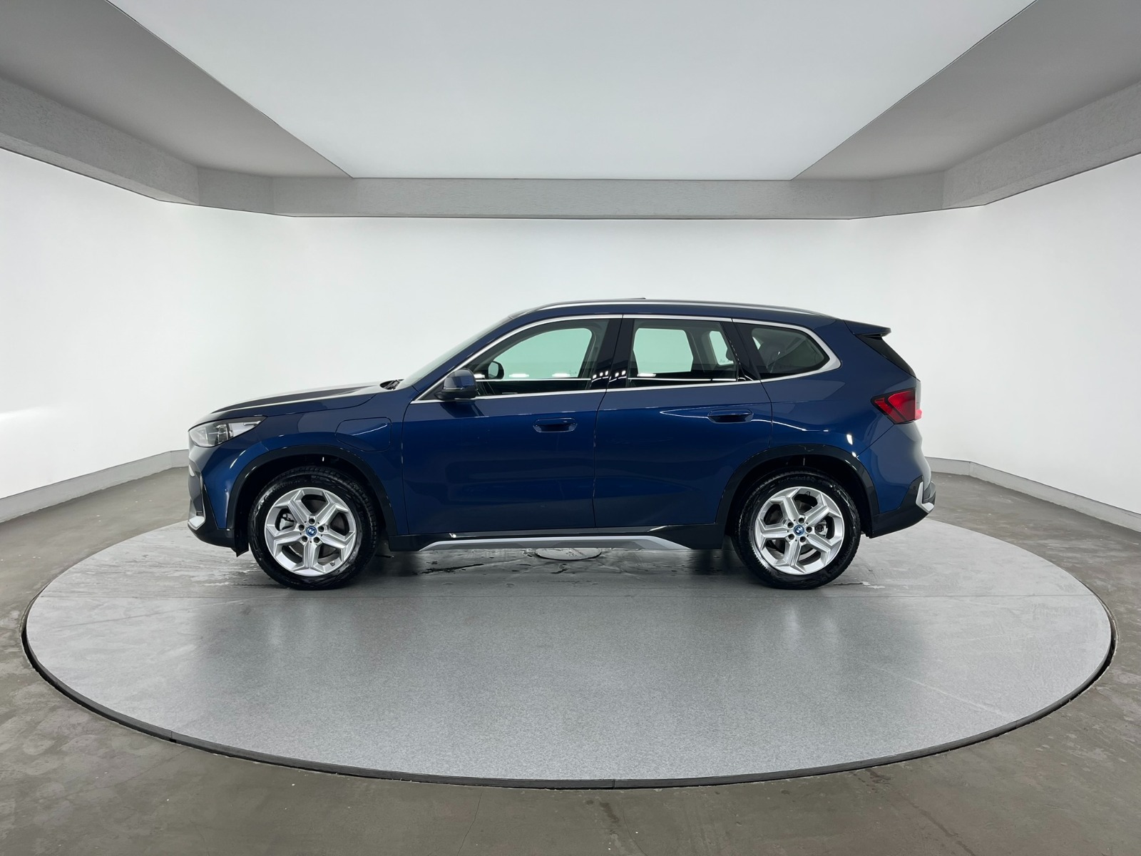 BMW X1 SUV 25e xDrive X Line Otomatik - 2025 - Detay