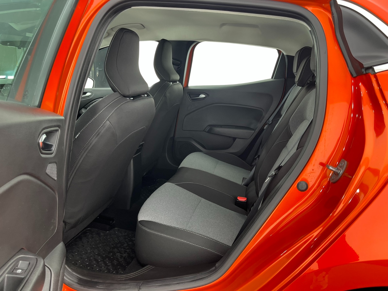 Renault Clio Hatchback 1.0 TCe Evolution X-Tronic - 2024 - Detay