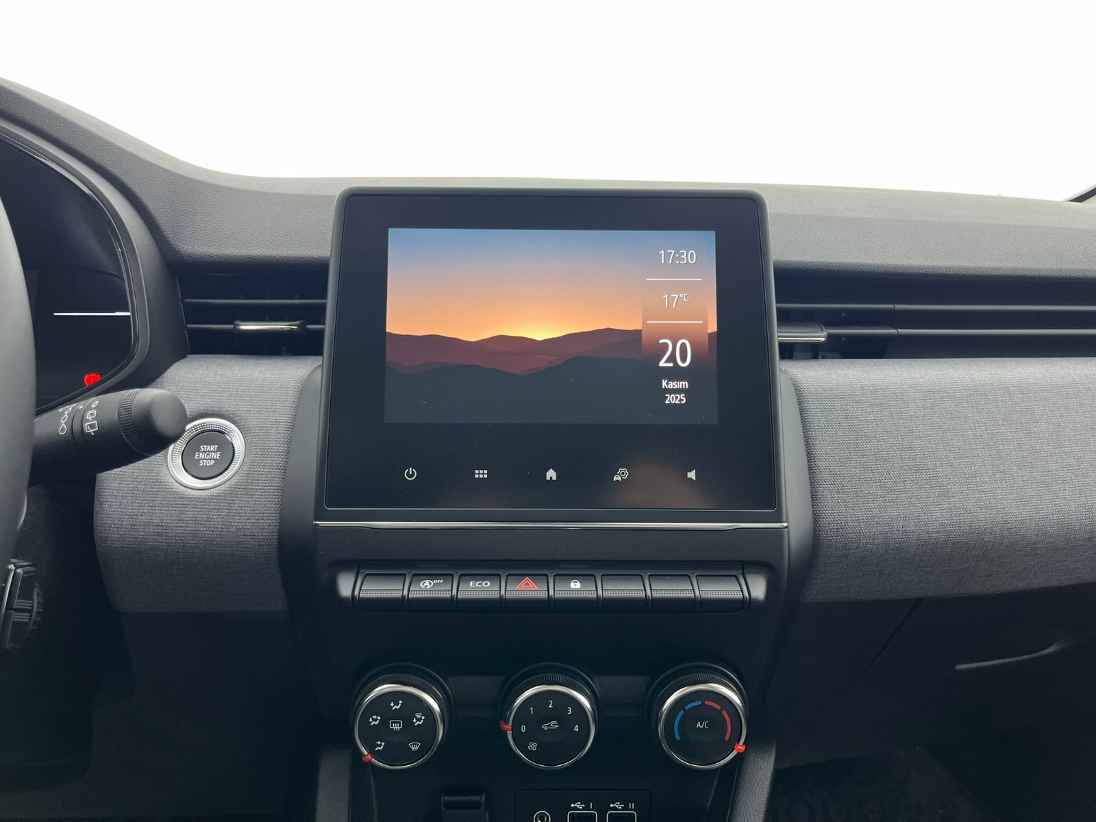 Renault Clio Hatchback 1.0 TCe Evolution X-Tronic - 2024 - Detay