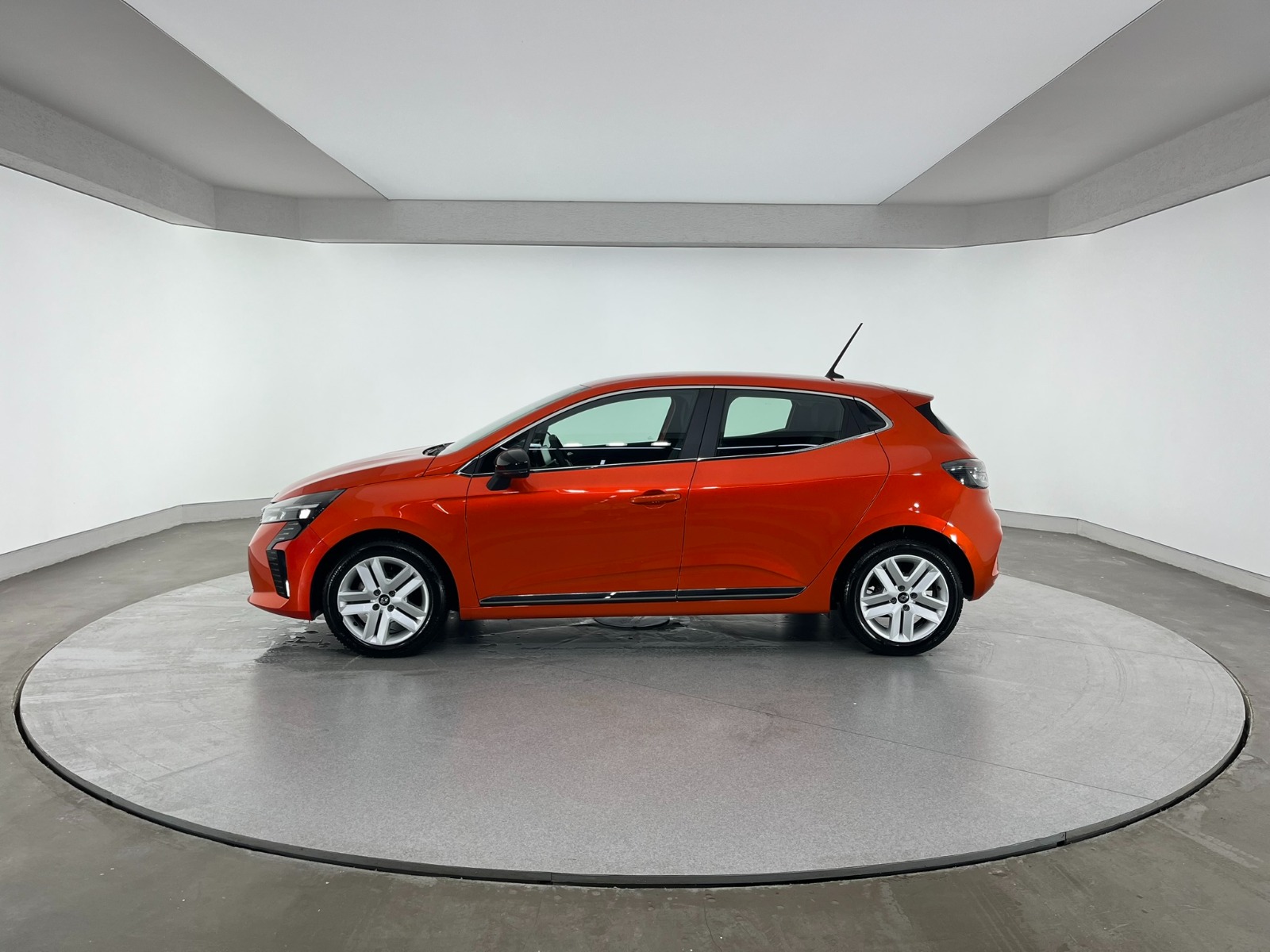 Renault Clio Hatchback 1.0 TCe Evolution X-Tronic - 2024 - Detay