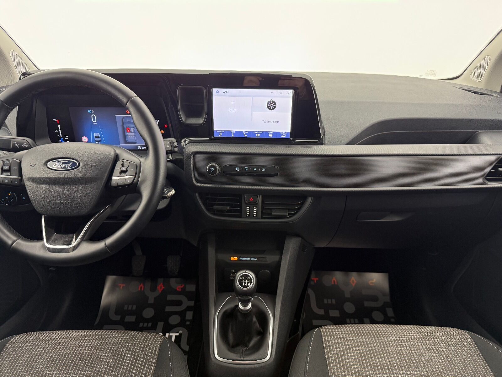 Ford Tourneo Courier 1.5L EcoBlue Deluxe - 2025 - Detay